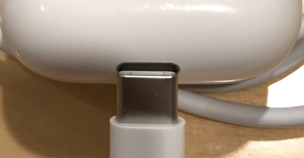 Here's a strange coincidence: Apple's AirPods case fits USB-C better than  Lightning - 9to5Mac