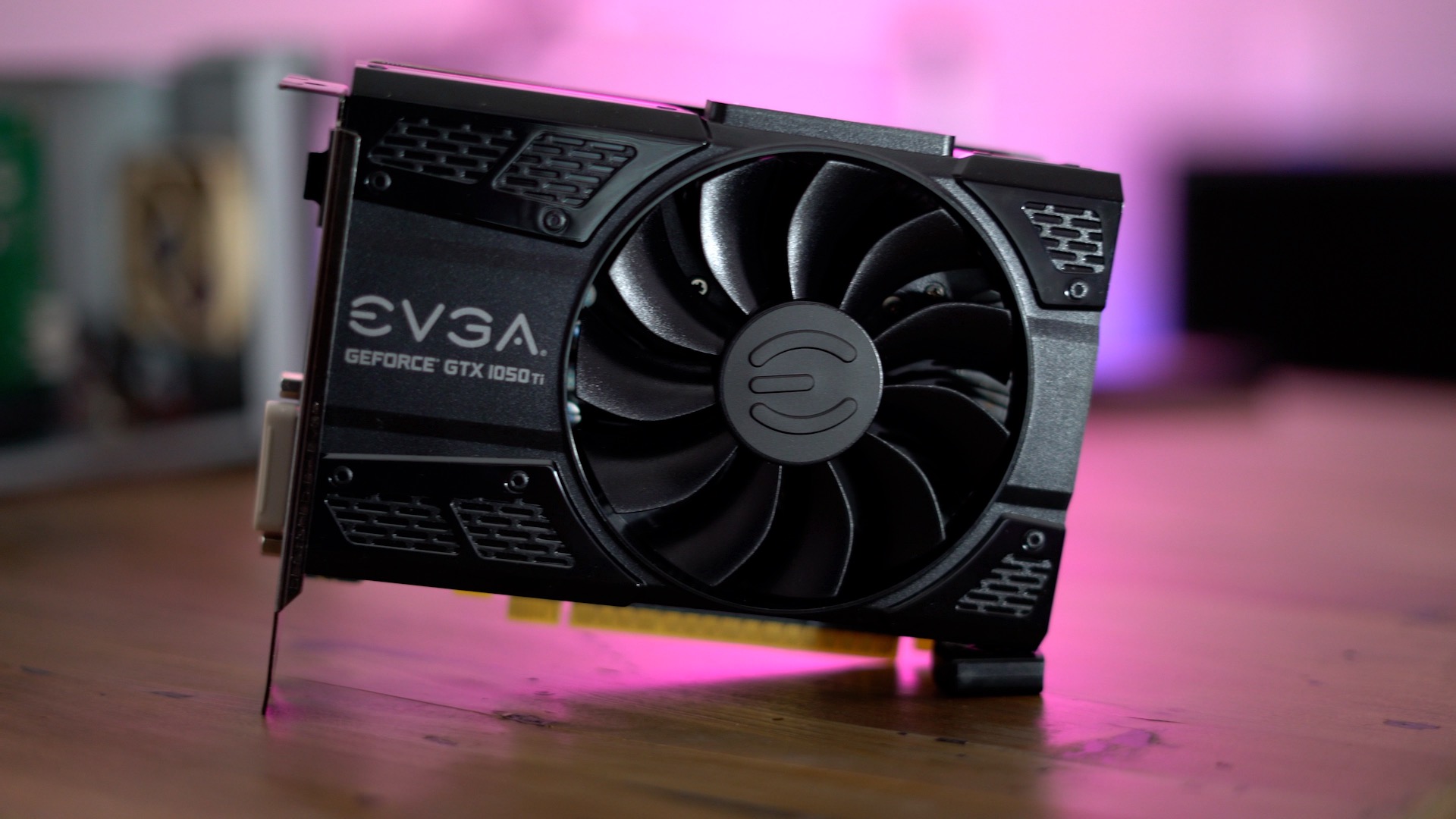 How to power the MacBook Pro with an eGPU using Nvidia's new Pascal ...