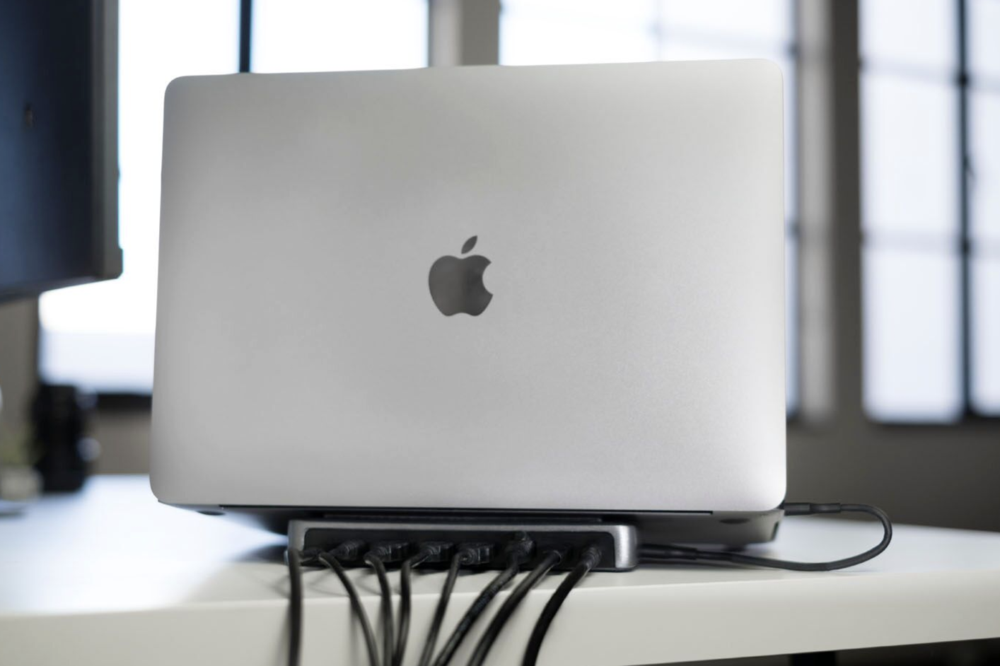Apple's MacBook And MacBook Pro Lines Get A Docking Station Thanks To