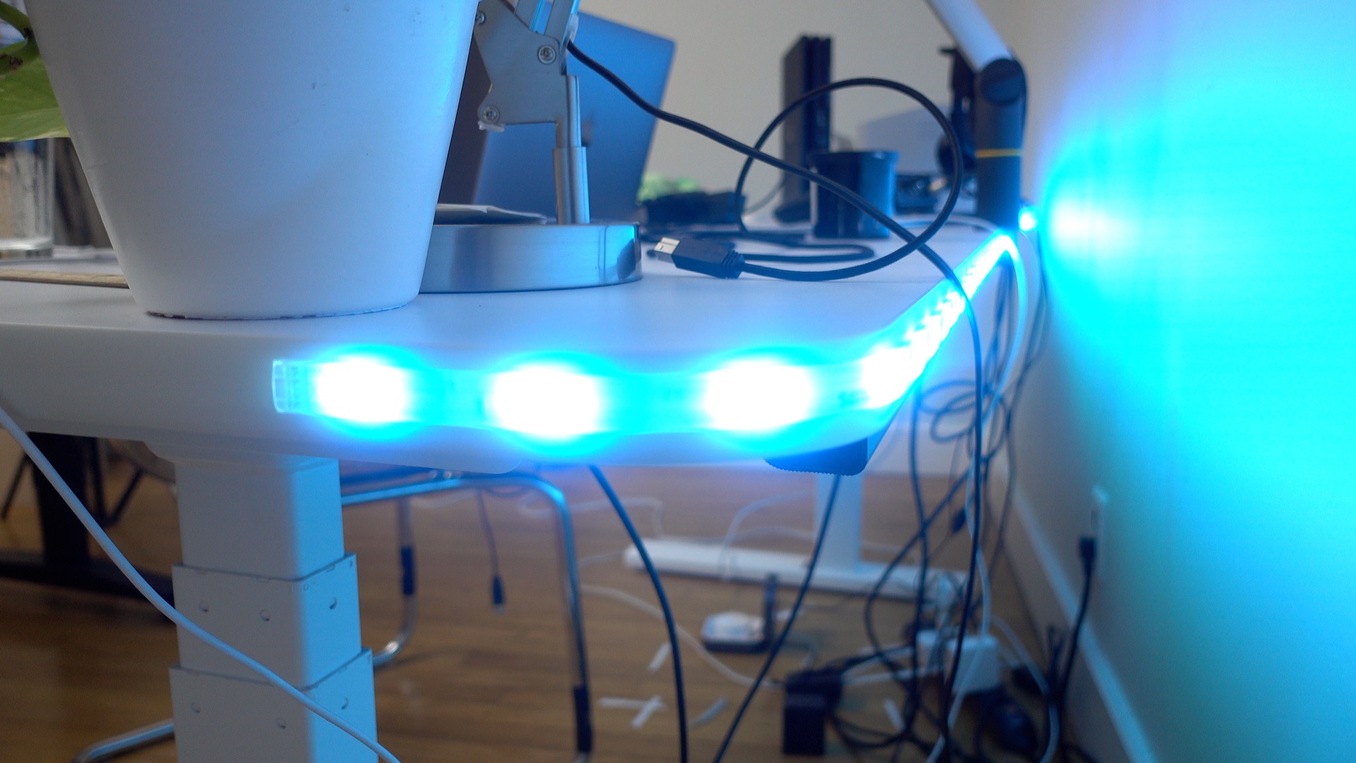 hue-lightstrip-plus-finished-install