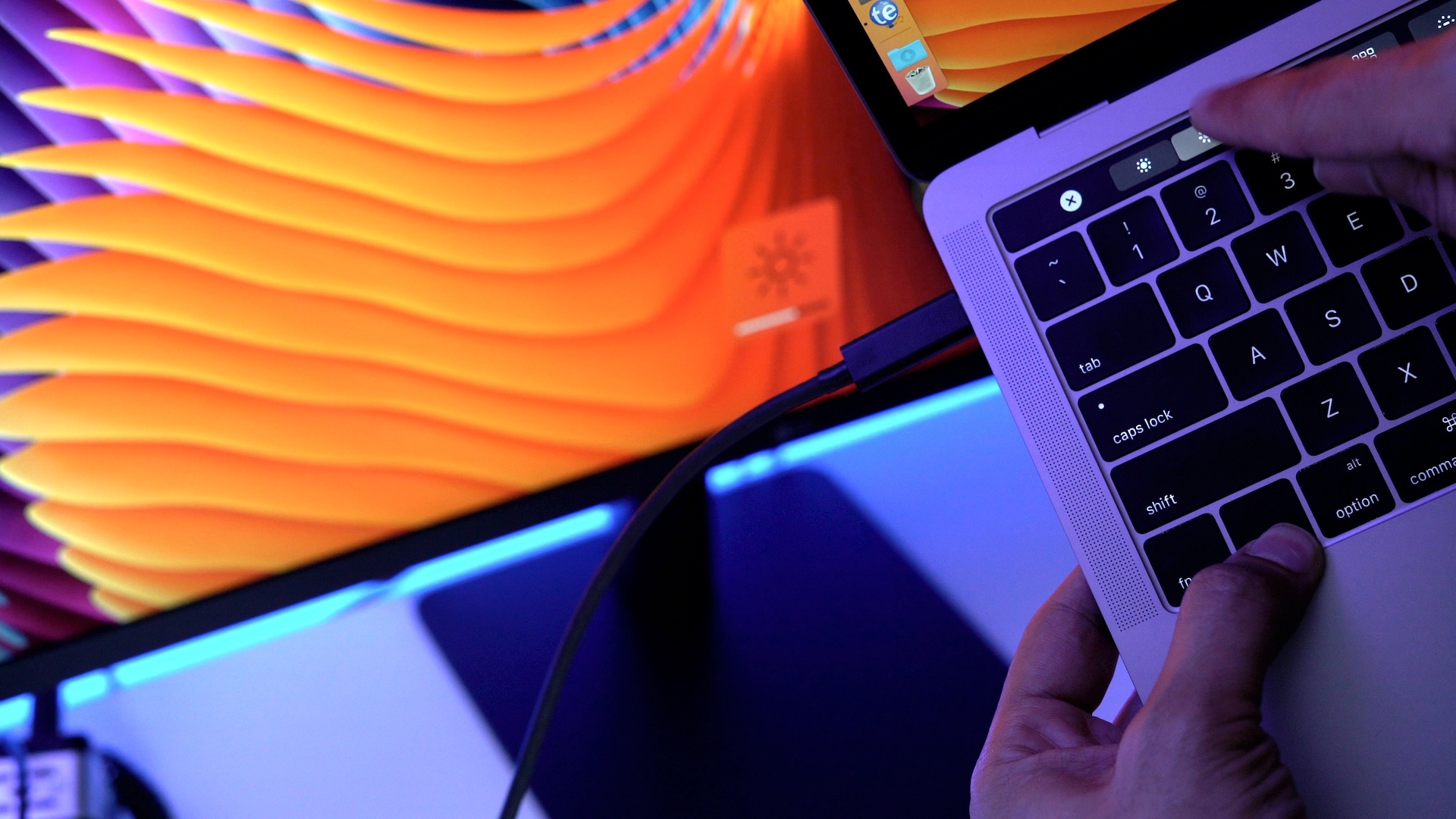 lg-ultrafine-display-brightness-adjust-macbook-pro-touch-bar