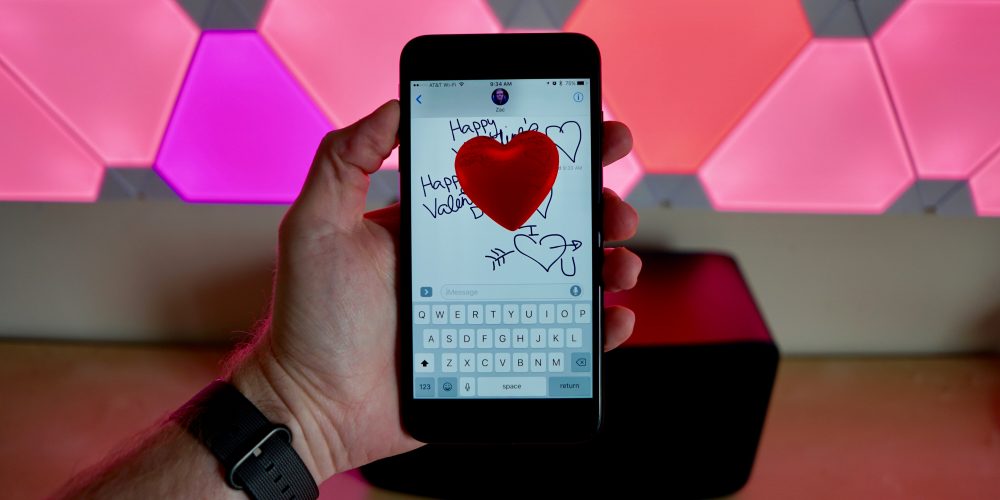 How to send Love screen effect, handwritten notes, and more over