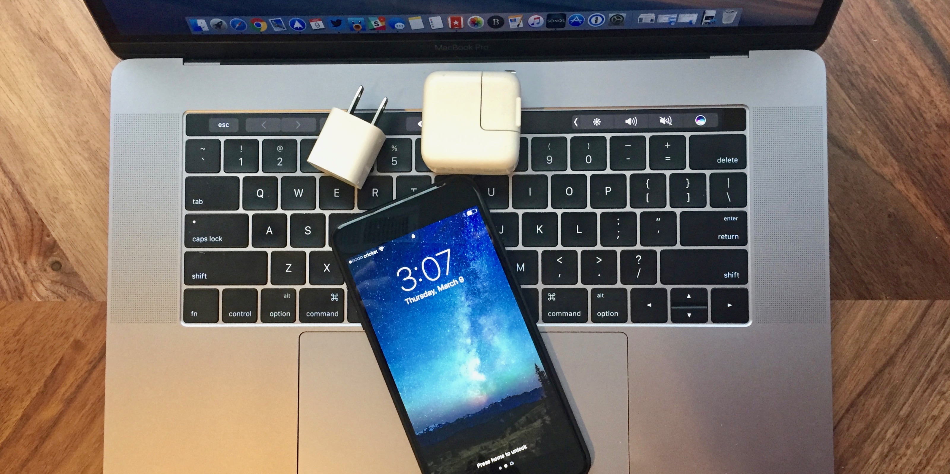 How-to-charge-your-iPhone-faster-lead