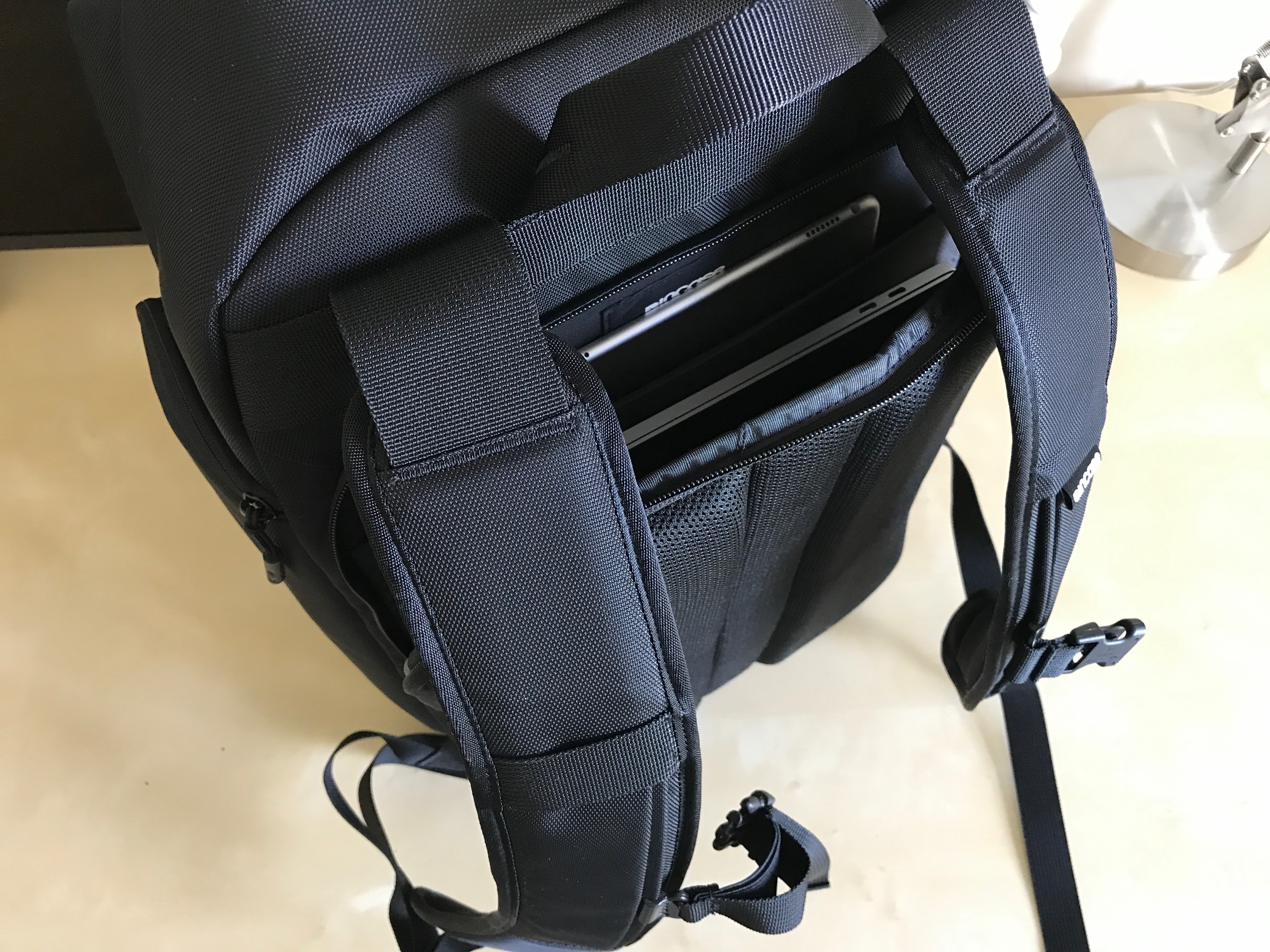 Incase drone pro outlet sling