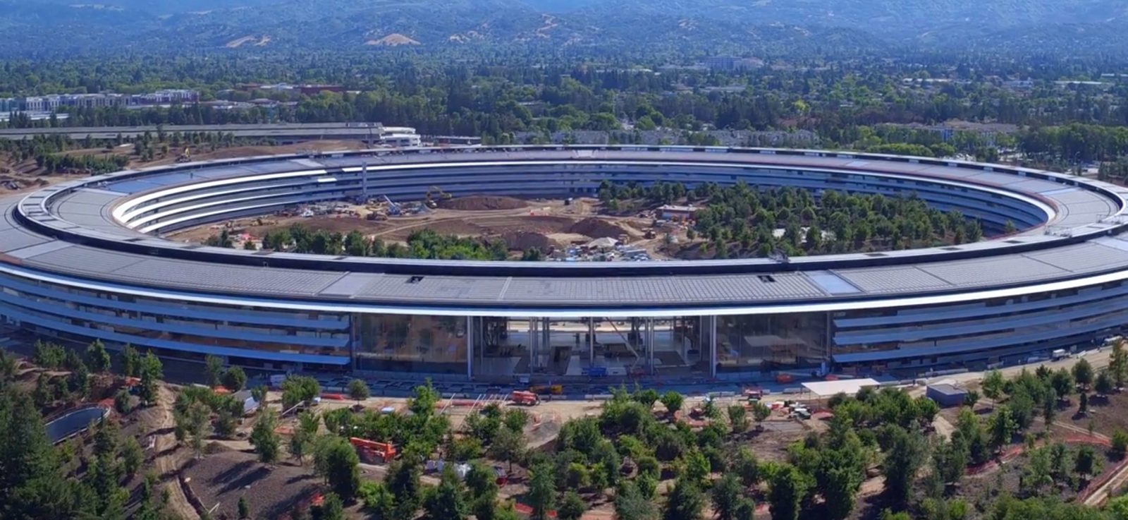 Latest flyover footage offers look at Apple Park cafe as finishing