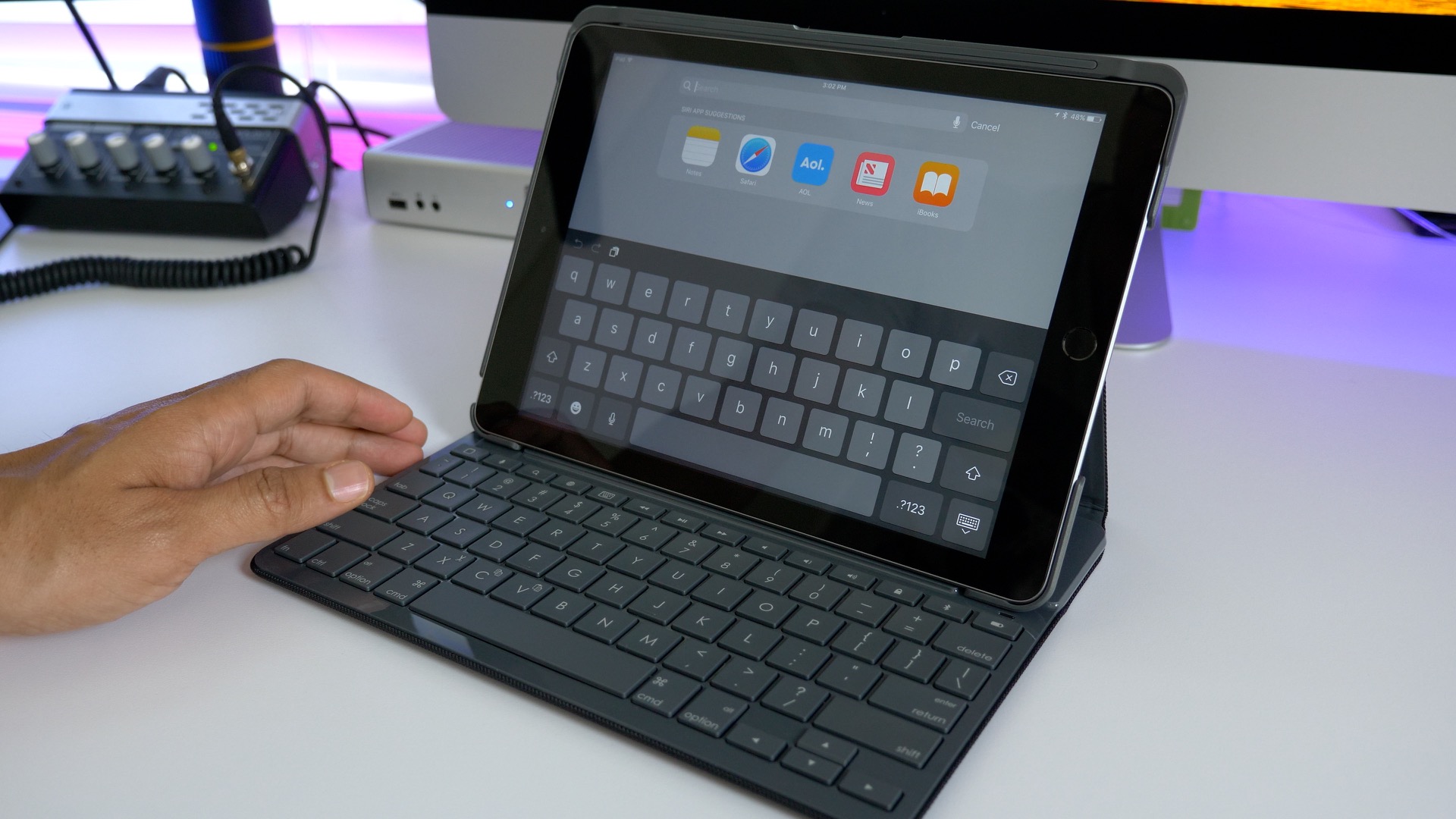 how to connect logitech wireless keyboard to ipad