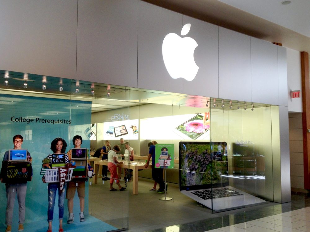A look inside Apple's new Madison store in the Hilldale Shopping Center