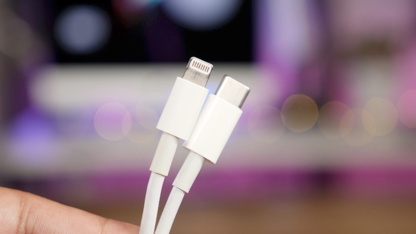 Original vs Fake Apple Lightning to USB Cable 