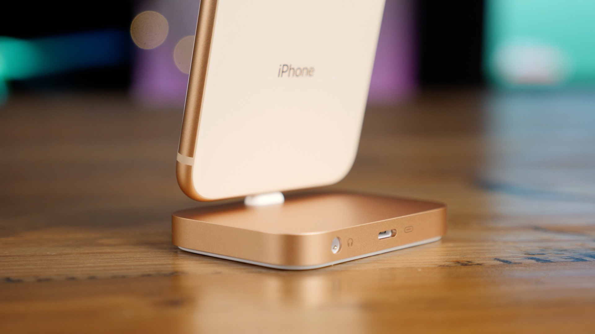 Hands-on: Apple's newest Lightning Dock looks great with the Gold