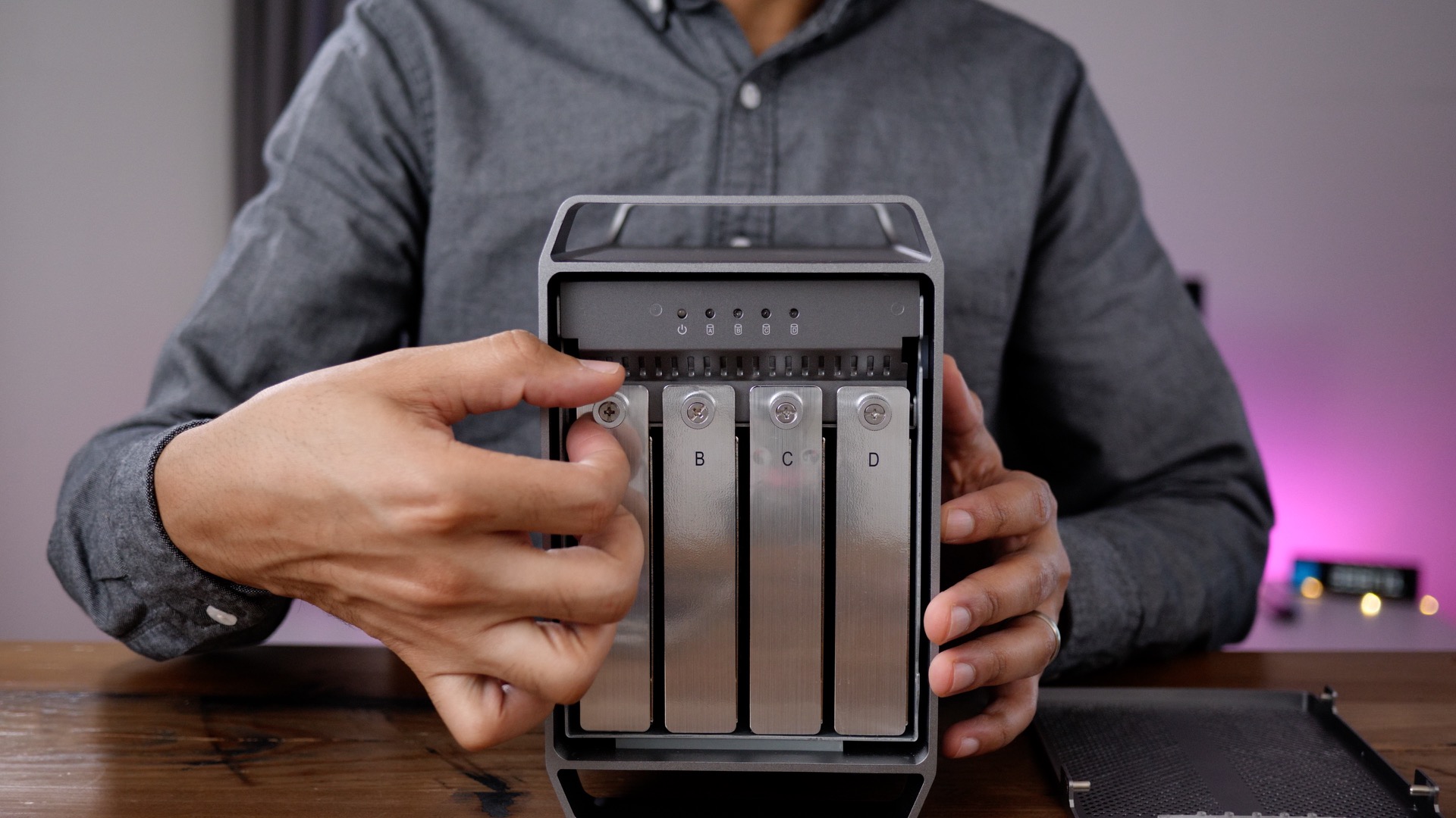 Hands-on: Akitio Thunder3 Quad X - a four bay drive enclosure with