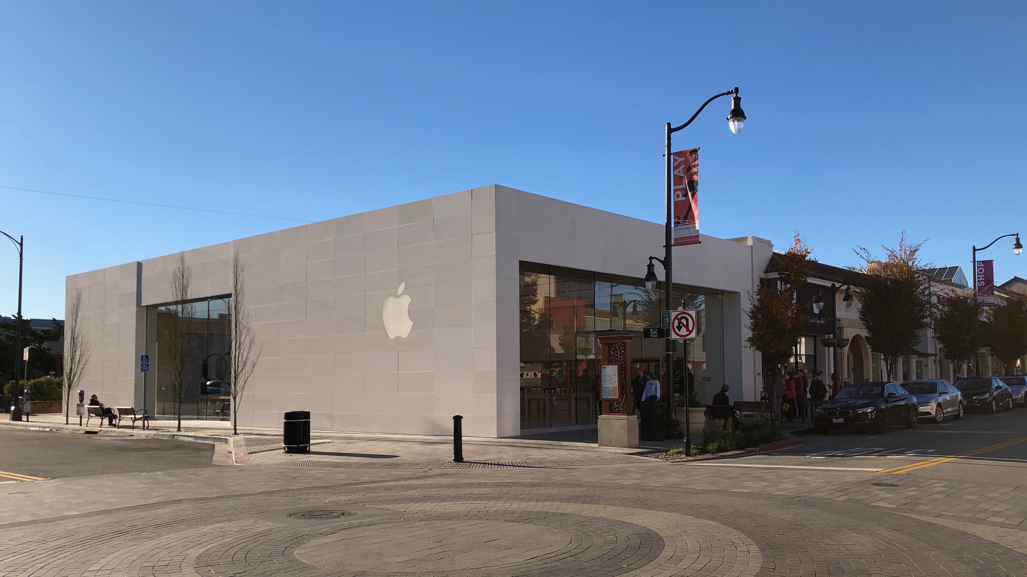 Knox Street - Apple Store - Apple