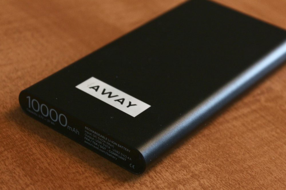 Review Away's USBpowered CarryOn luggage helped me survive CES 9to5Mac