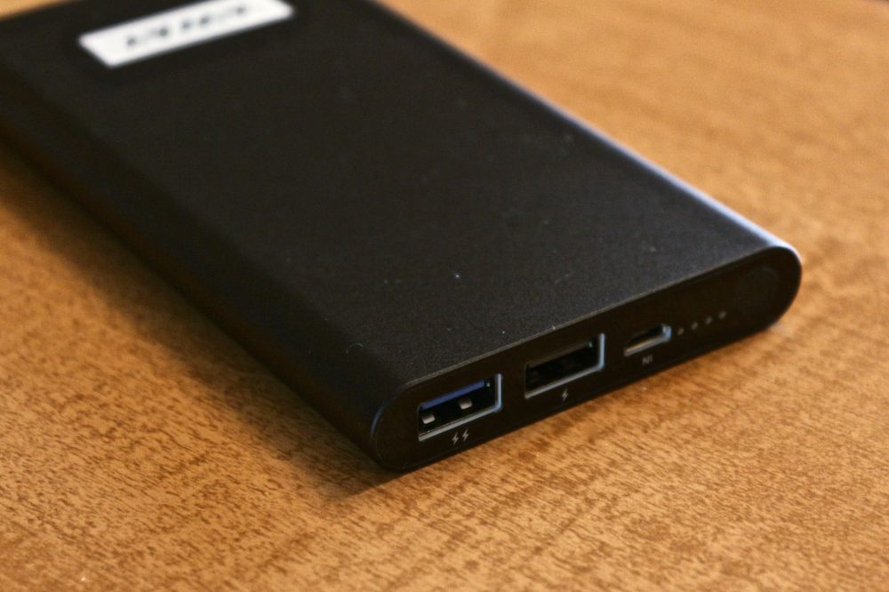 Review Away's USBpowered CarryOn luggage helped me survive CES 9to5Mac