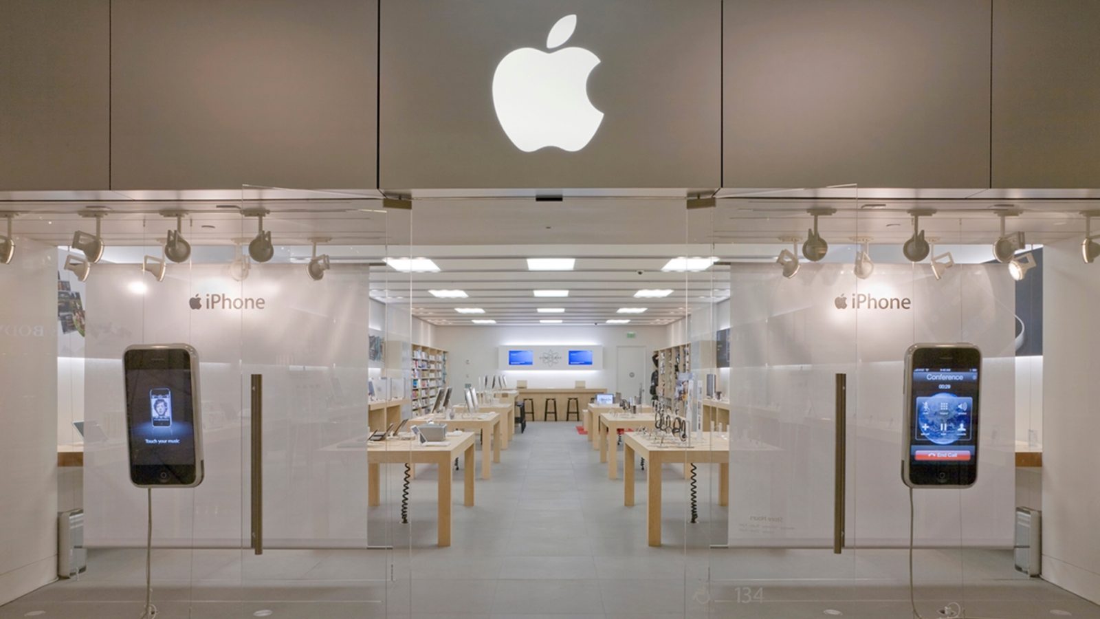 Купить айфон йошкар ола. Эпл стор в айфоне. Айфон 10 Apple Store. Apple Store iphone 12. Apple stor витрины.