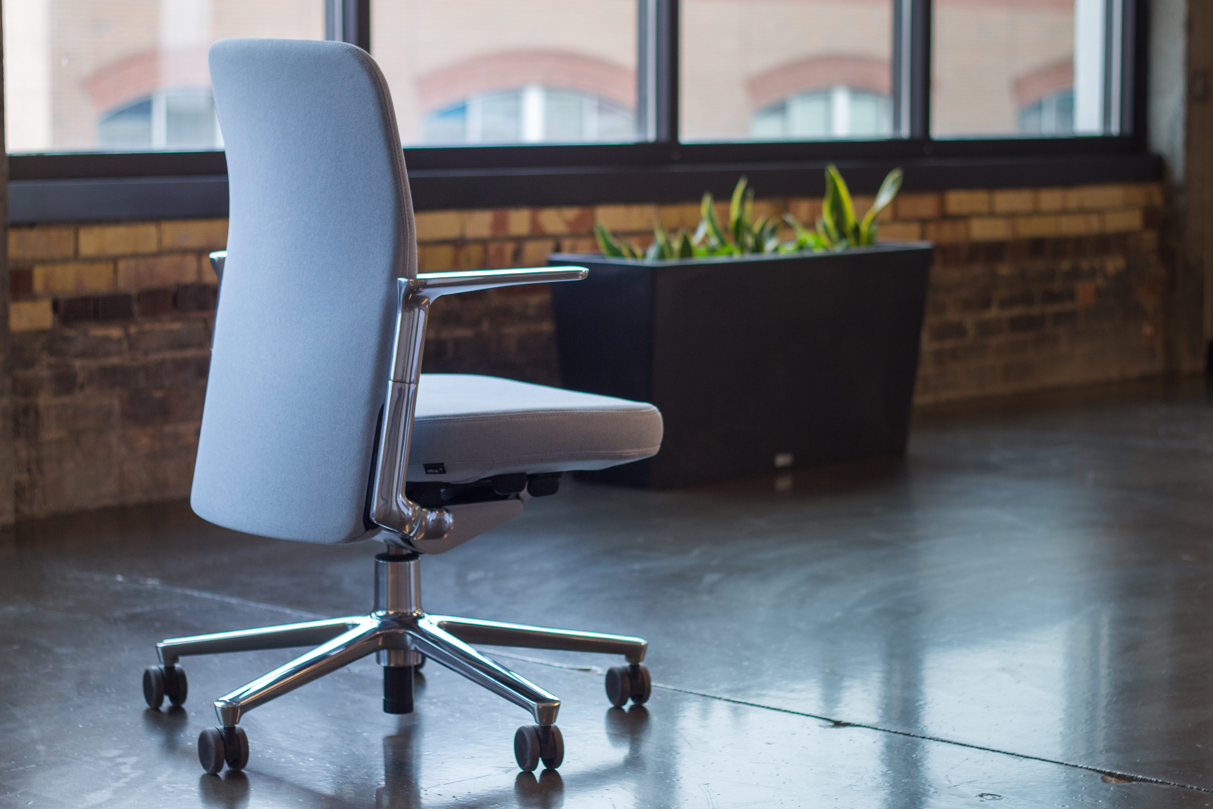 apple revolving chair