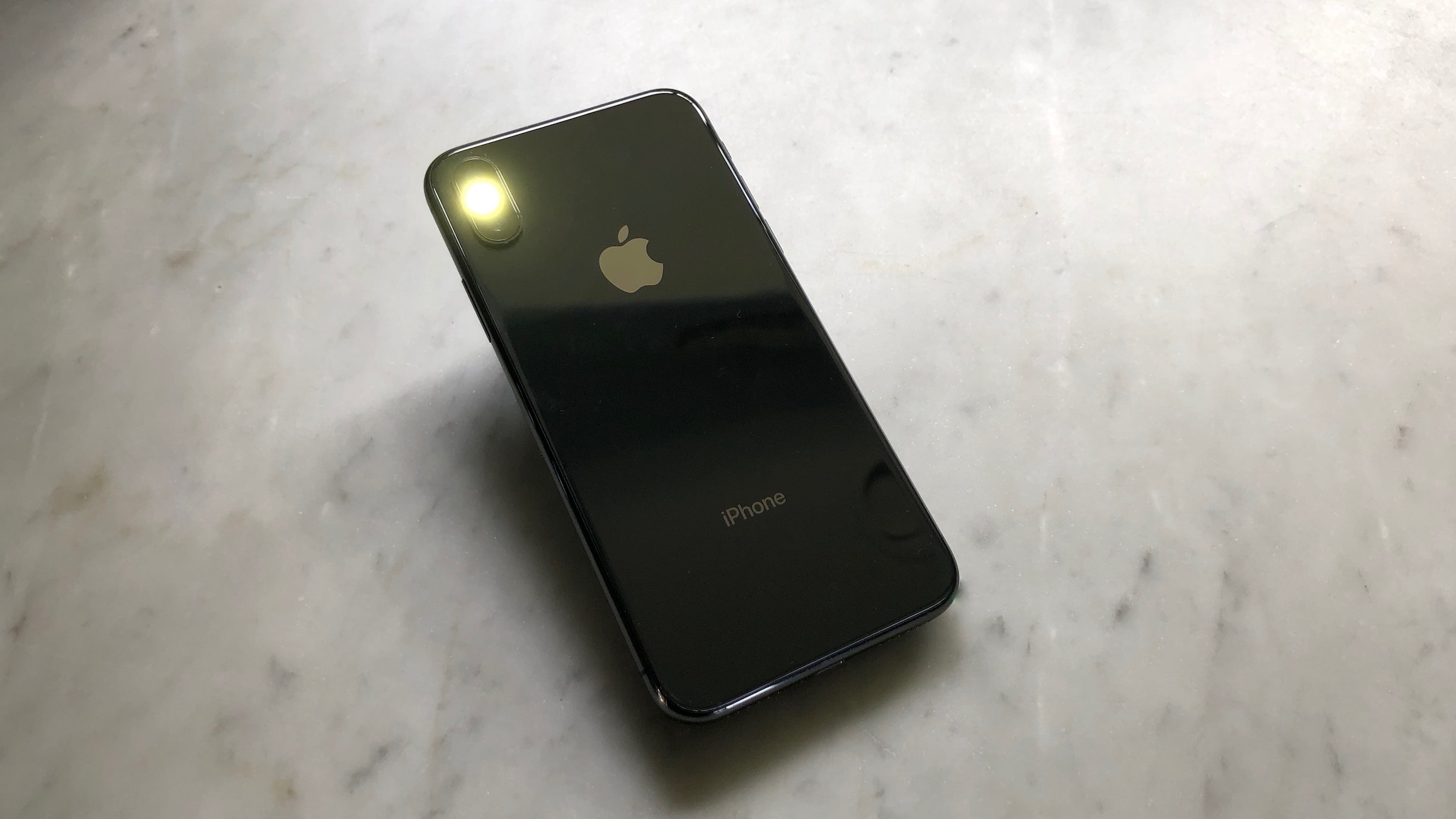 How to Turn on Flash When Calling on iPhone