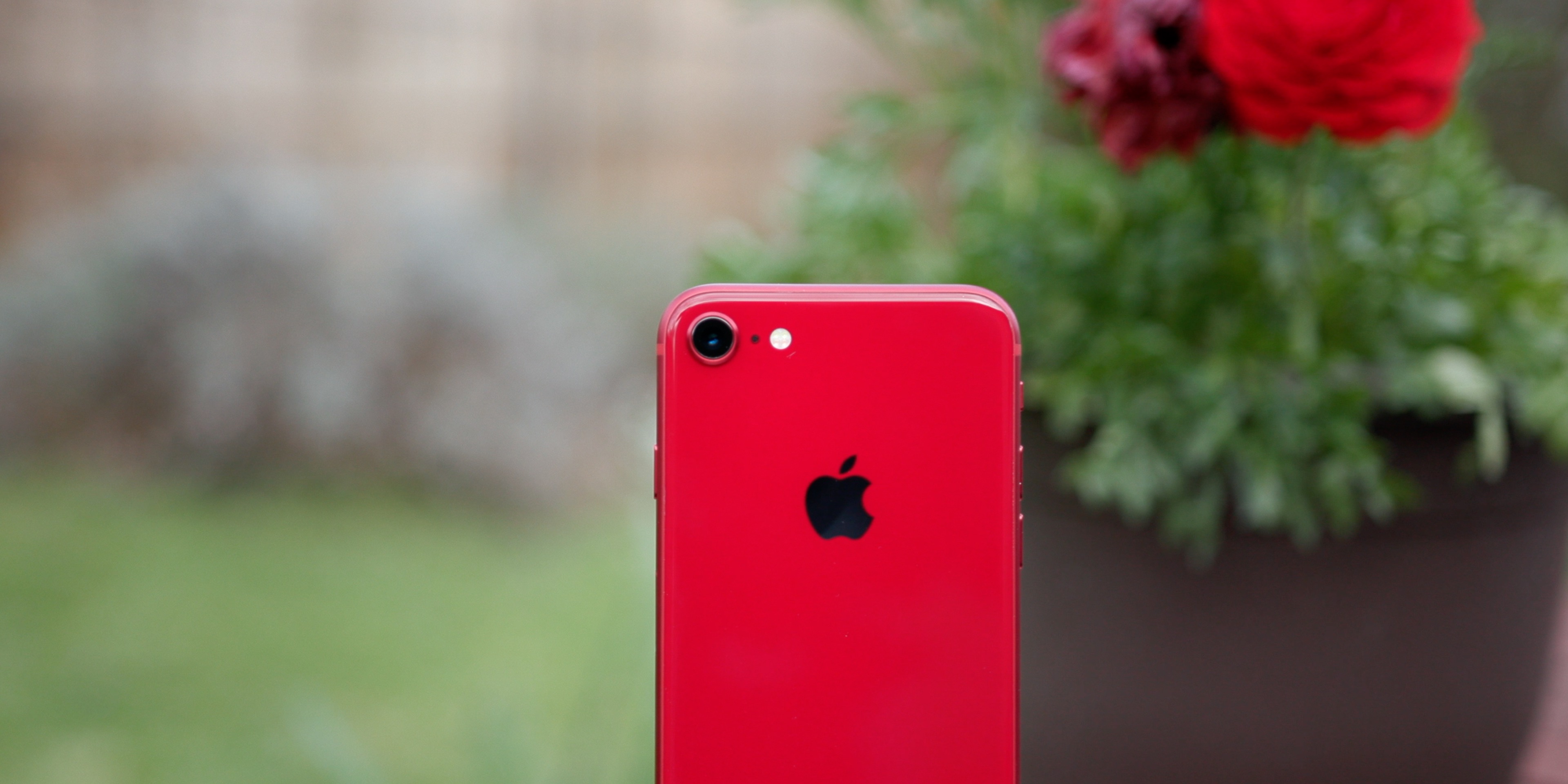Téléphone Apple iPhone 8 PRODUCT RED edition factice de demonstration