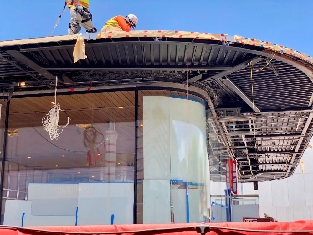 Gallery New Apple store in Walnut Creek, CA takes shape with curved
