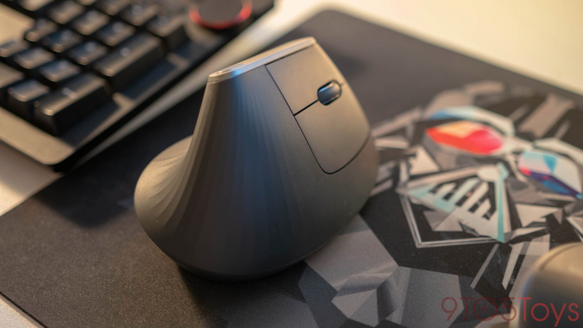 Hands-on: Logitech's MX Vertical changed the way I look at mice - 9to5Mac