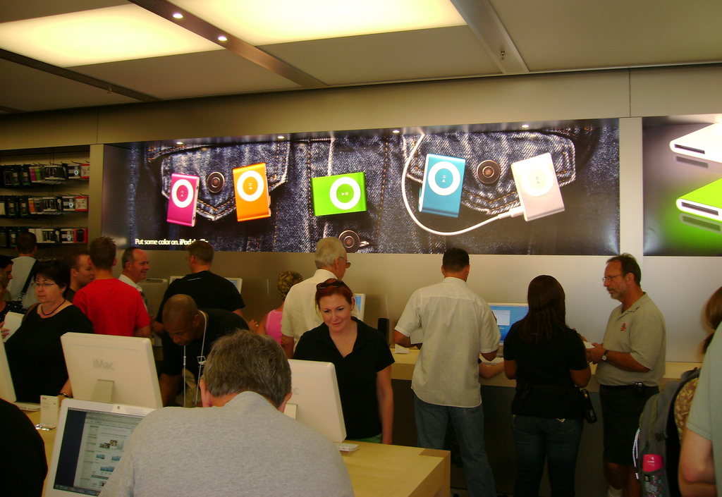 Apple temporarily closes Florida's Waterside Shops store for renovations  starting next month