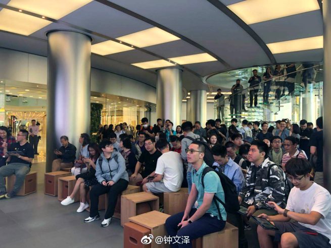 New Suzhou and Eastview Apple stores open to iPhone XS and Apple Watch ...