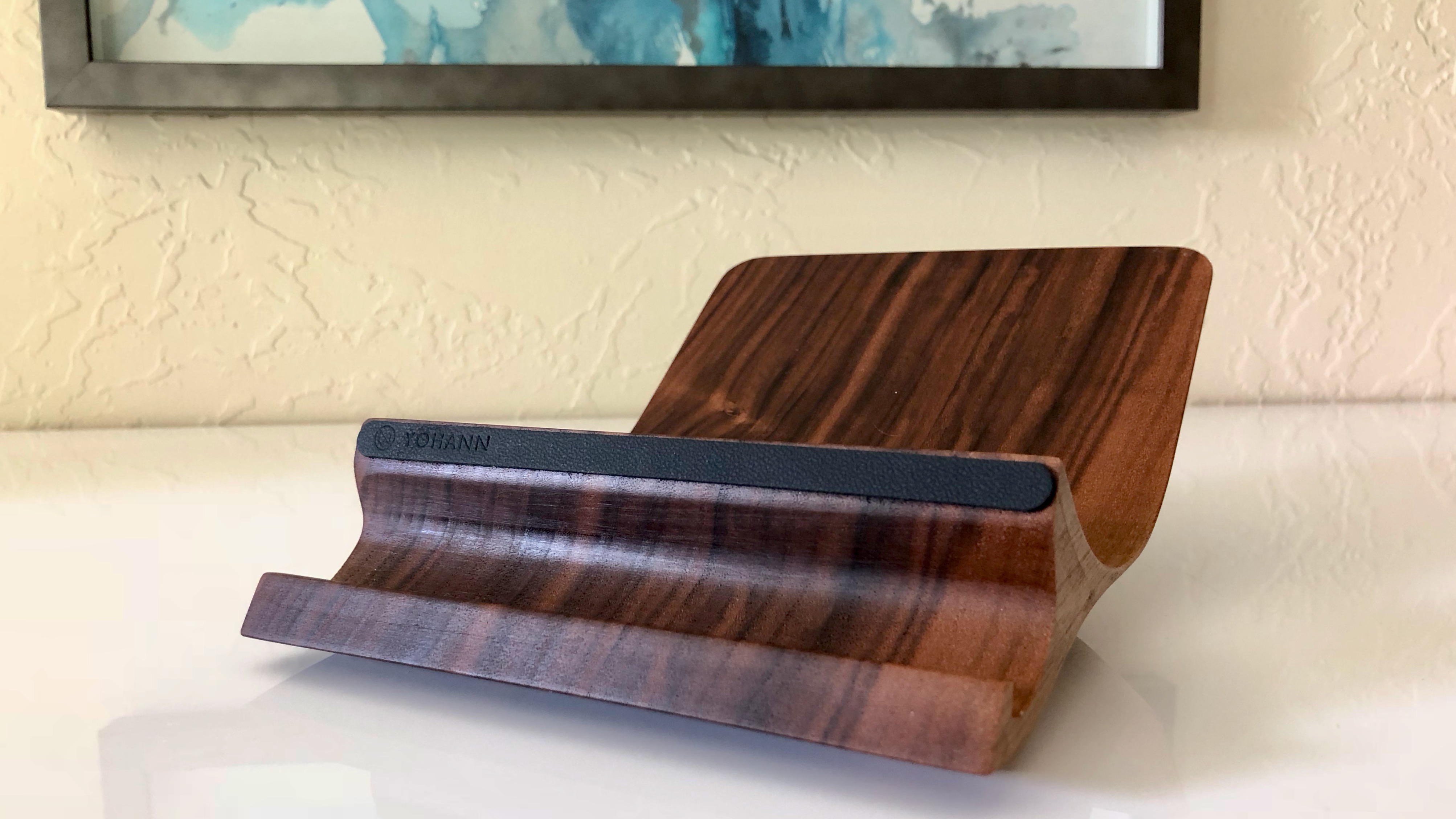 Review: Yohann's MacBook Pro and MacBook Stand is a beautiful addition to  your setup - 9to5Mac