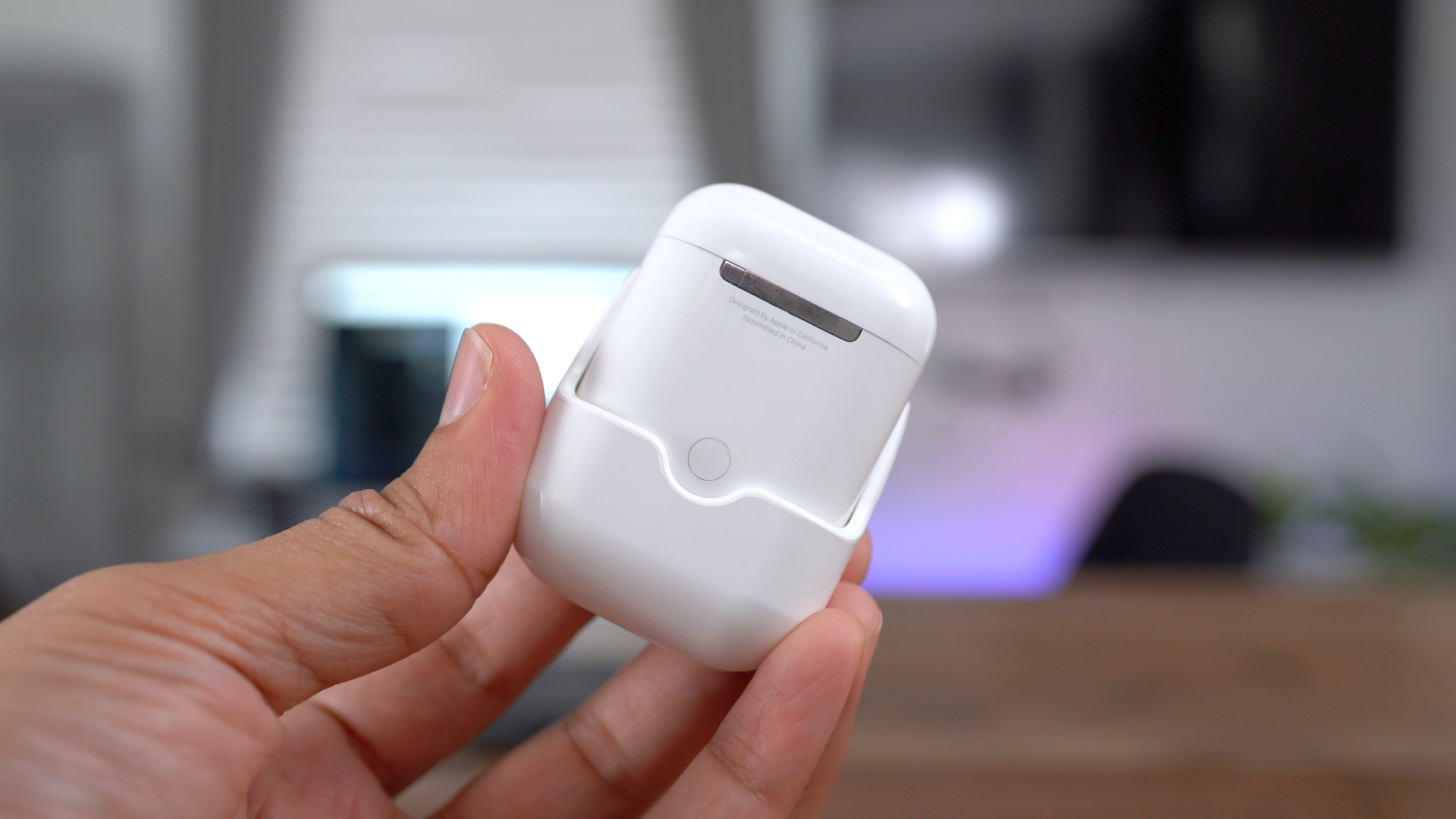 Airpods поддерживают беспроводную зарядку. AIRPODS Wireless Charging Case. Аирподс про Wireless Charging Case. Аирподс 2 с беспроводной зарядкой. AIRPODS Pro беспроводная зарядка.