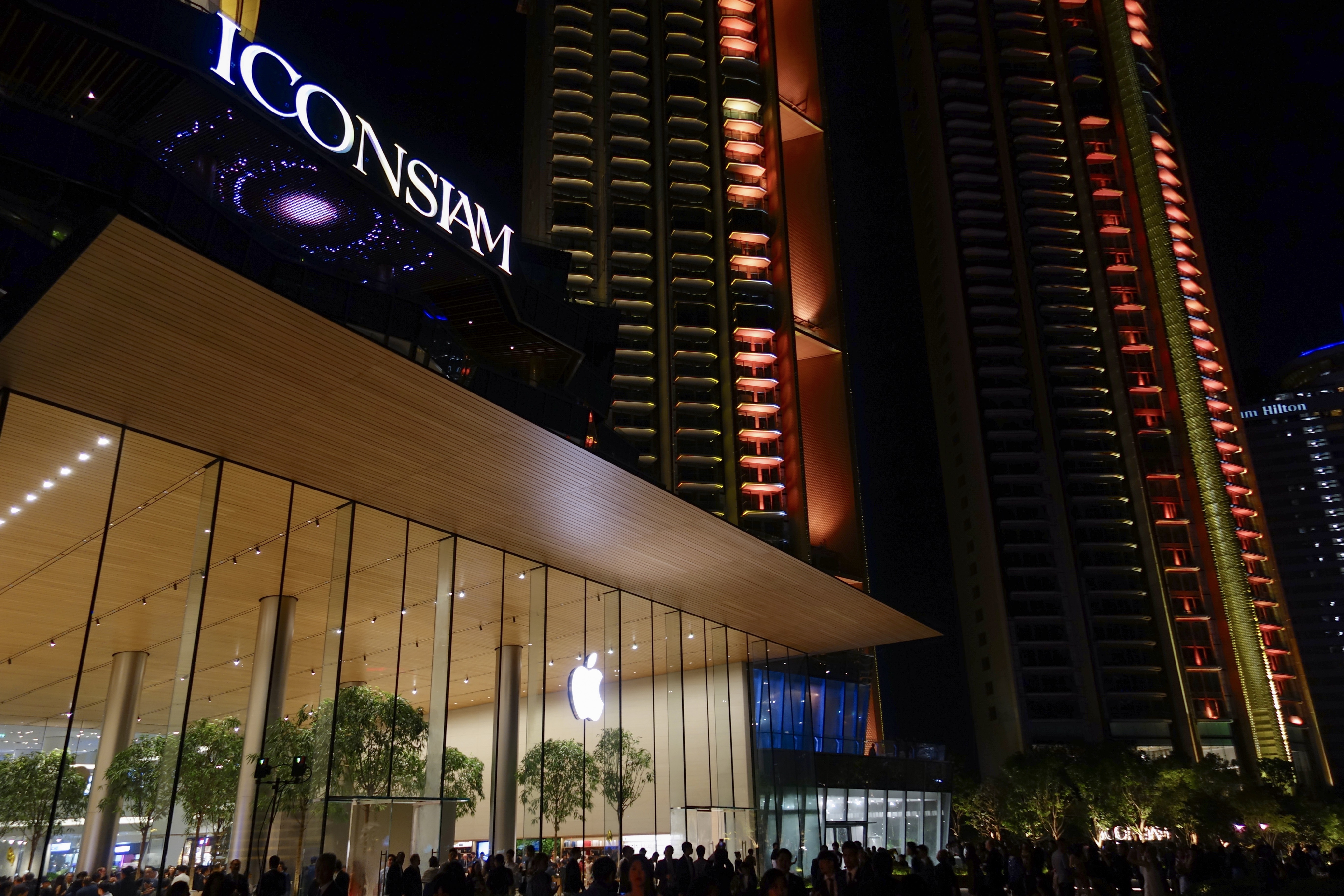 Apple's First Flagship Store in Thailand Appears to be headed to the  ICONSIAM World Class Luxury Shopping Mall - Patently Apple