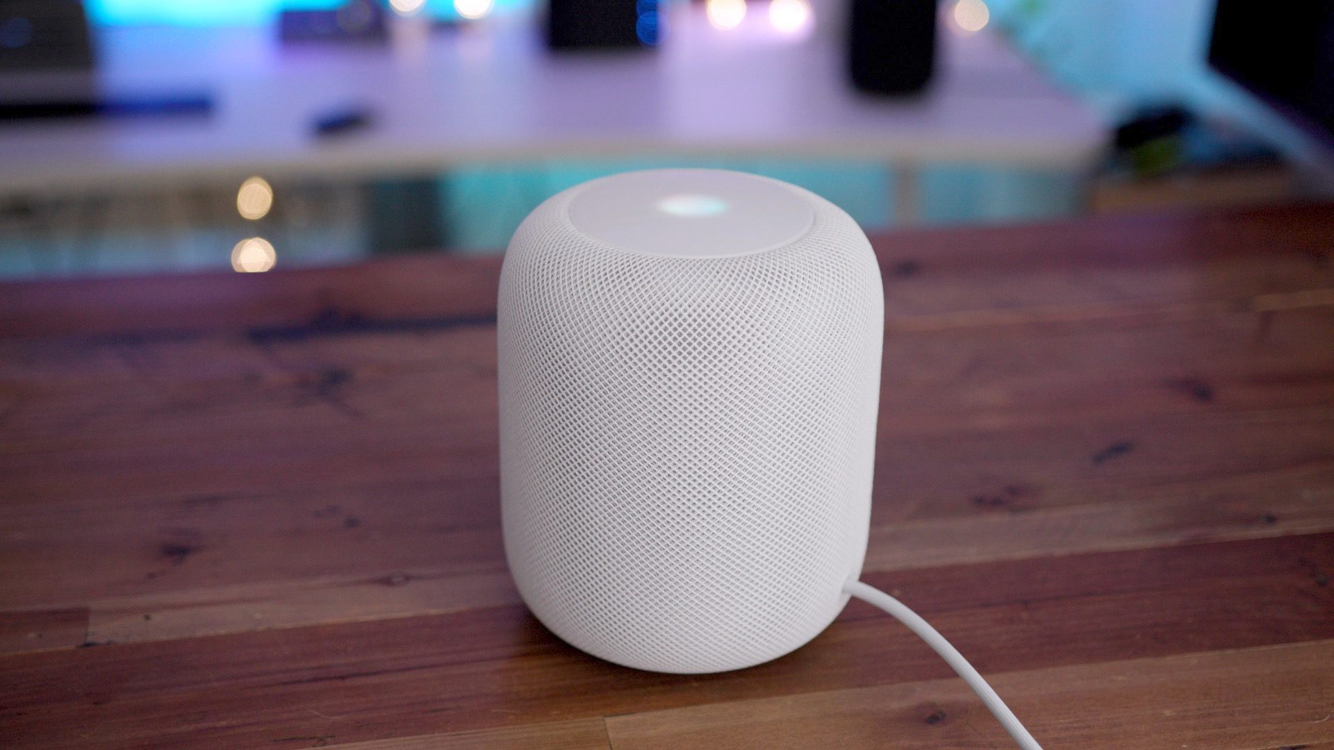These people should never be allowed near a white HomePod again