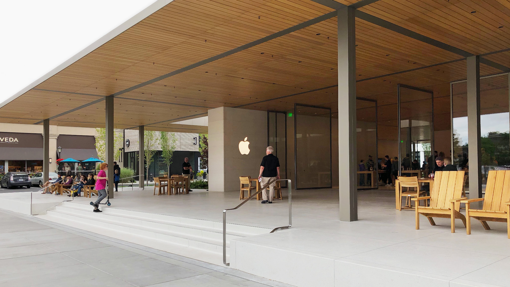Architecture, creativity, community A field guide to Apple retail in