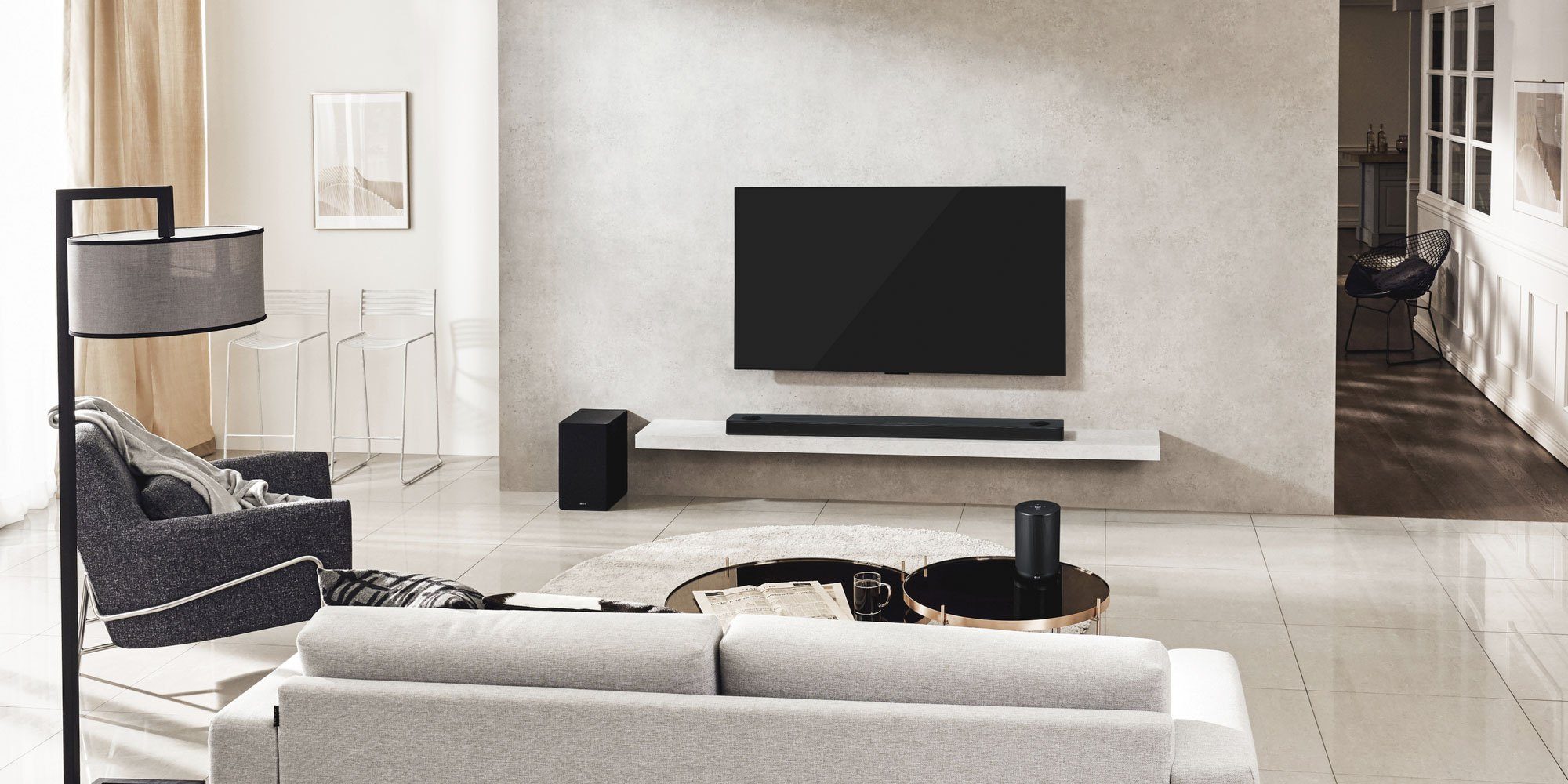 TV set with third-party speakers