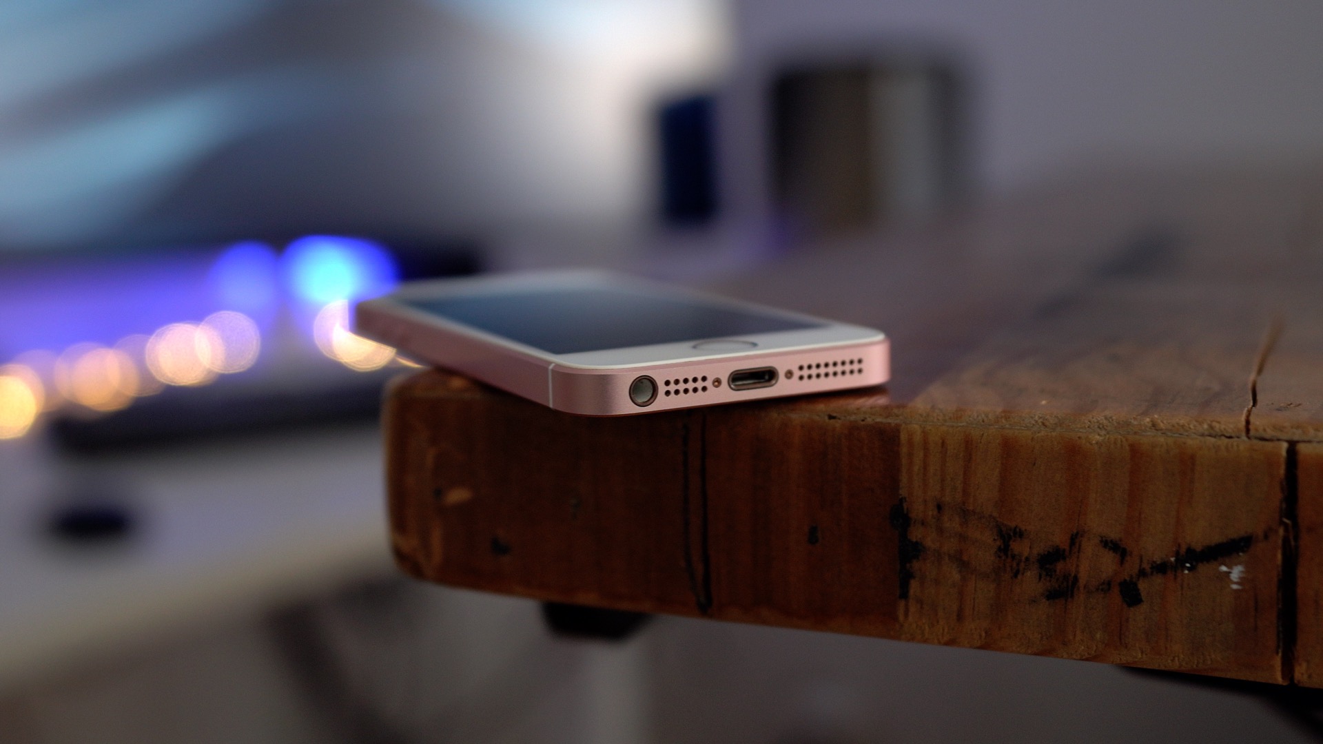Revisiting the iPhone SE today: is it still a great phone in 2019 ...
