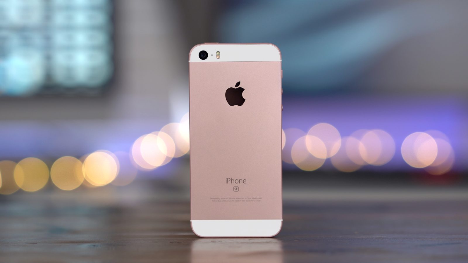 Revisiting The Iphone Se Today Is It Still A Great Phone In 2019