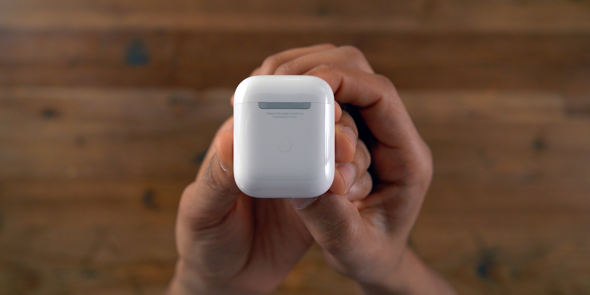 Reviewer bubble Aquarium AirPods 2 (2019) review with Wireless Charging Case - 9to5Mac