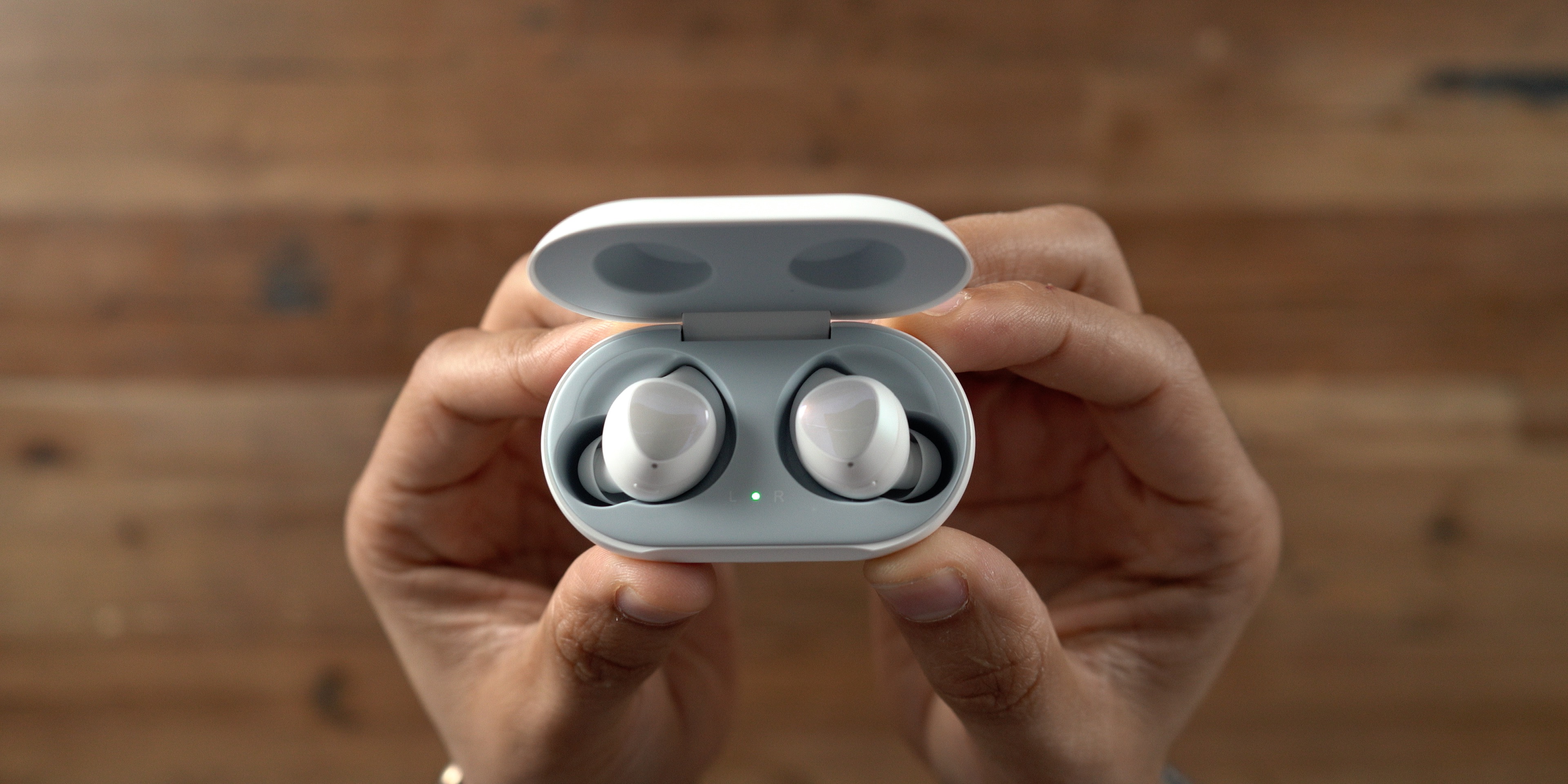 galaxy buds airpods