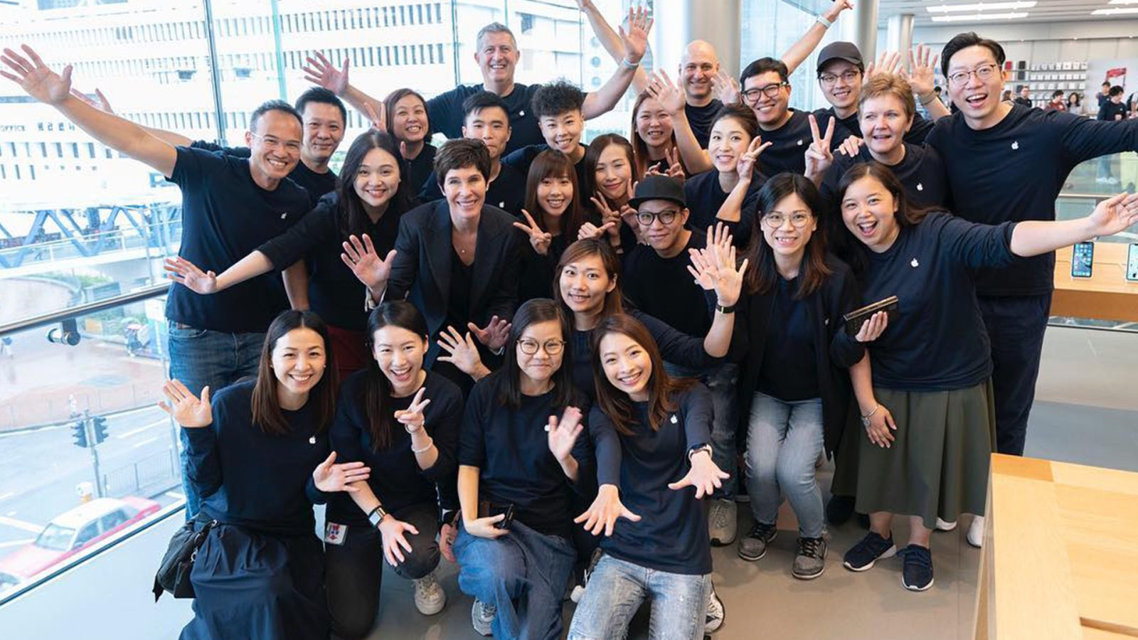 photo of Deirdre O’Brien joins Instagram to share photos from global Apple Store tour image
