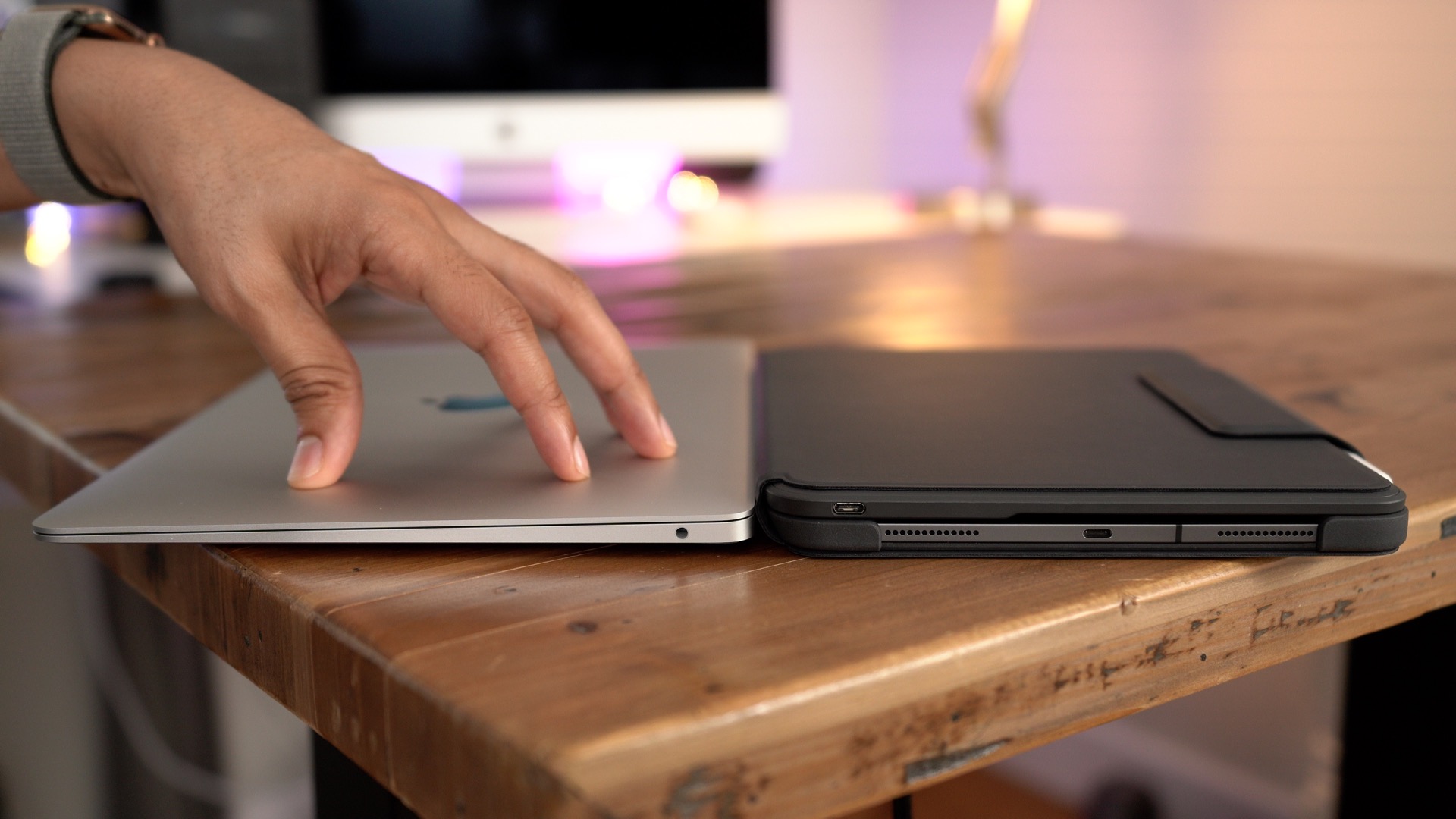 Logitech Slim Folio Pro backlit keyboard case review 9to5Mac