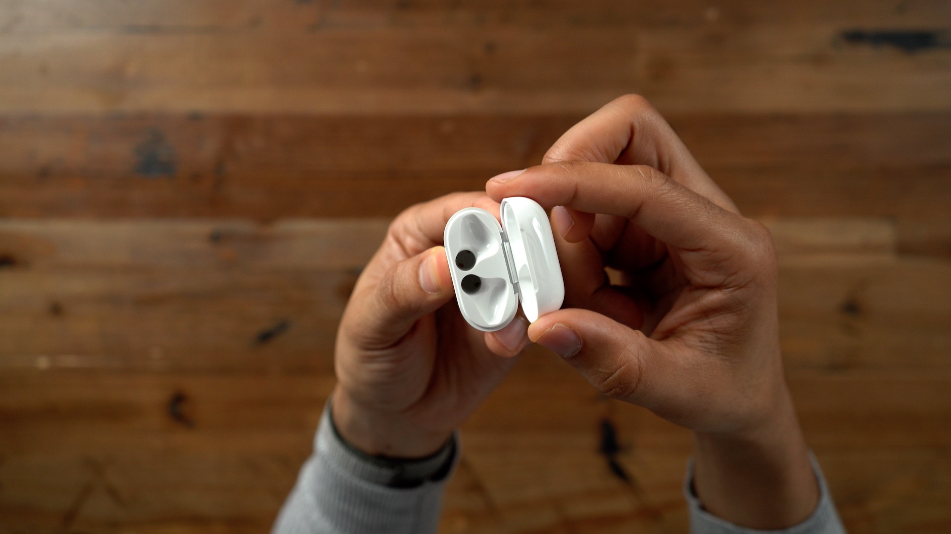 Wireless Charging Case for AirPods Inside