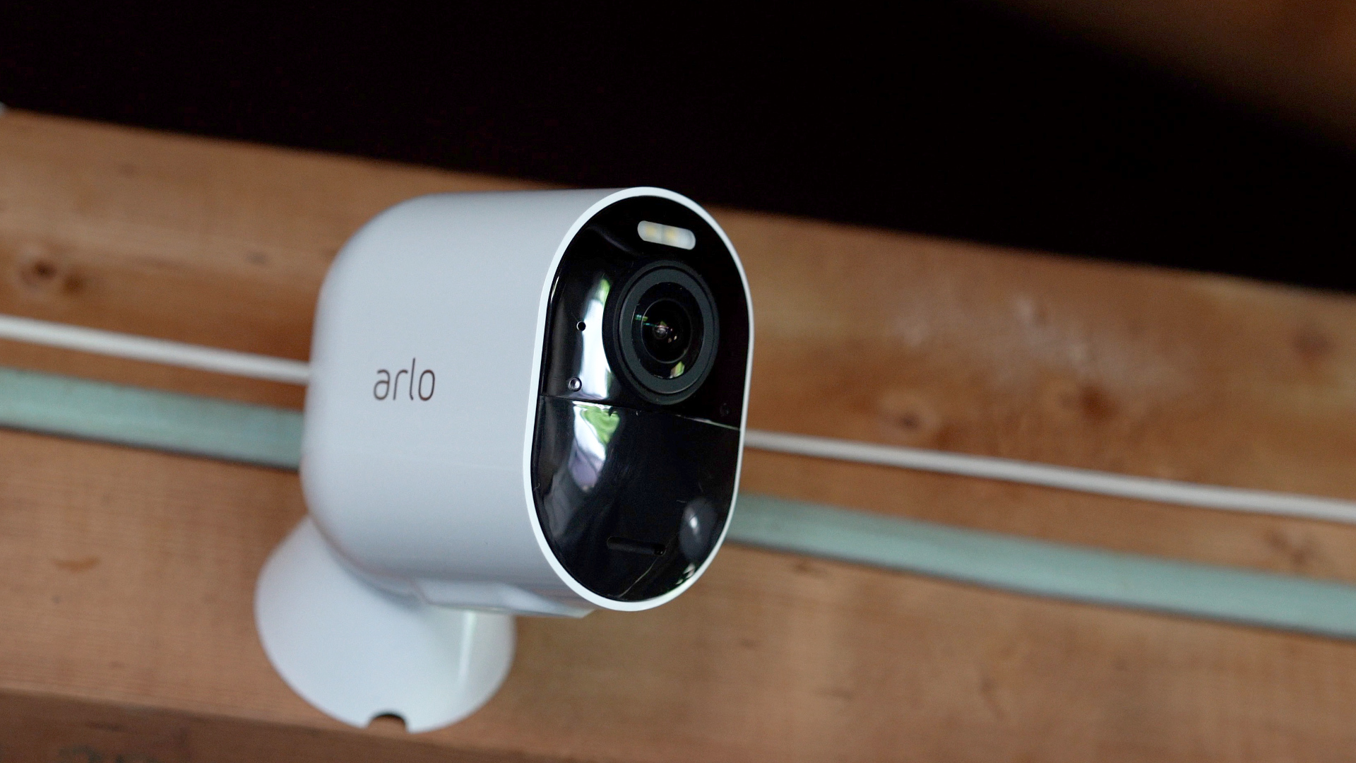 Inspektion Primitiv Bølle Arlo Ultra 4K is a more capable wireless security camera system - 9to5Mac