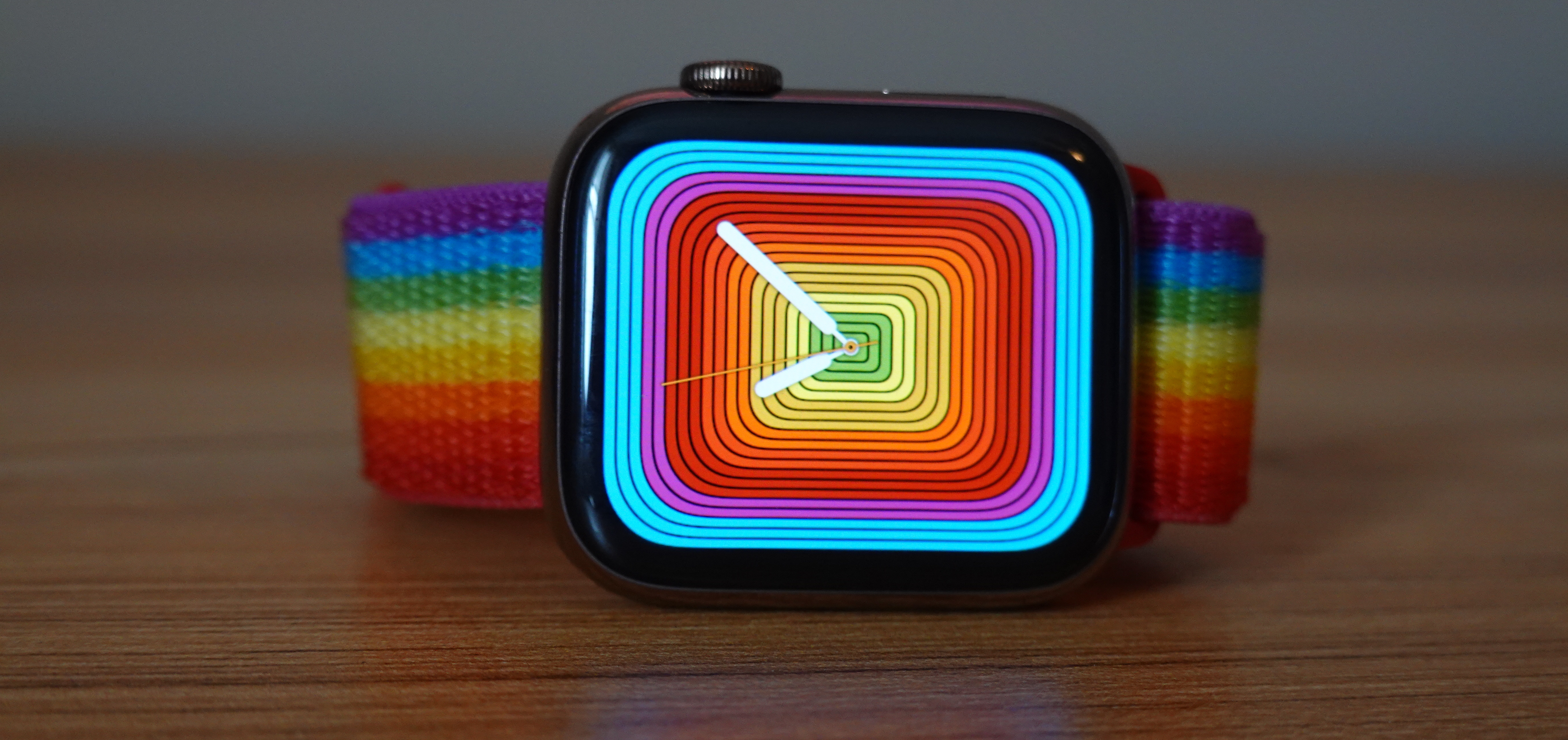 photo of Report: Apple to switch from OLED to microLED displays in Apple Watch as soon as next year image