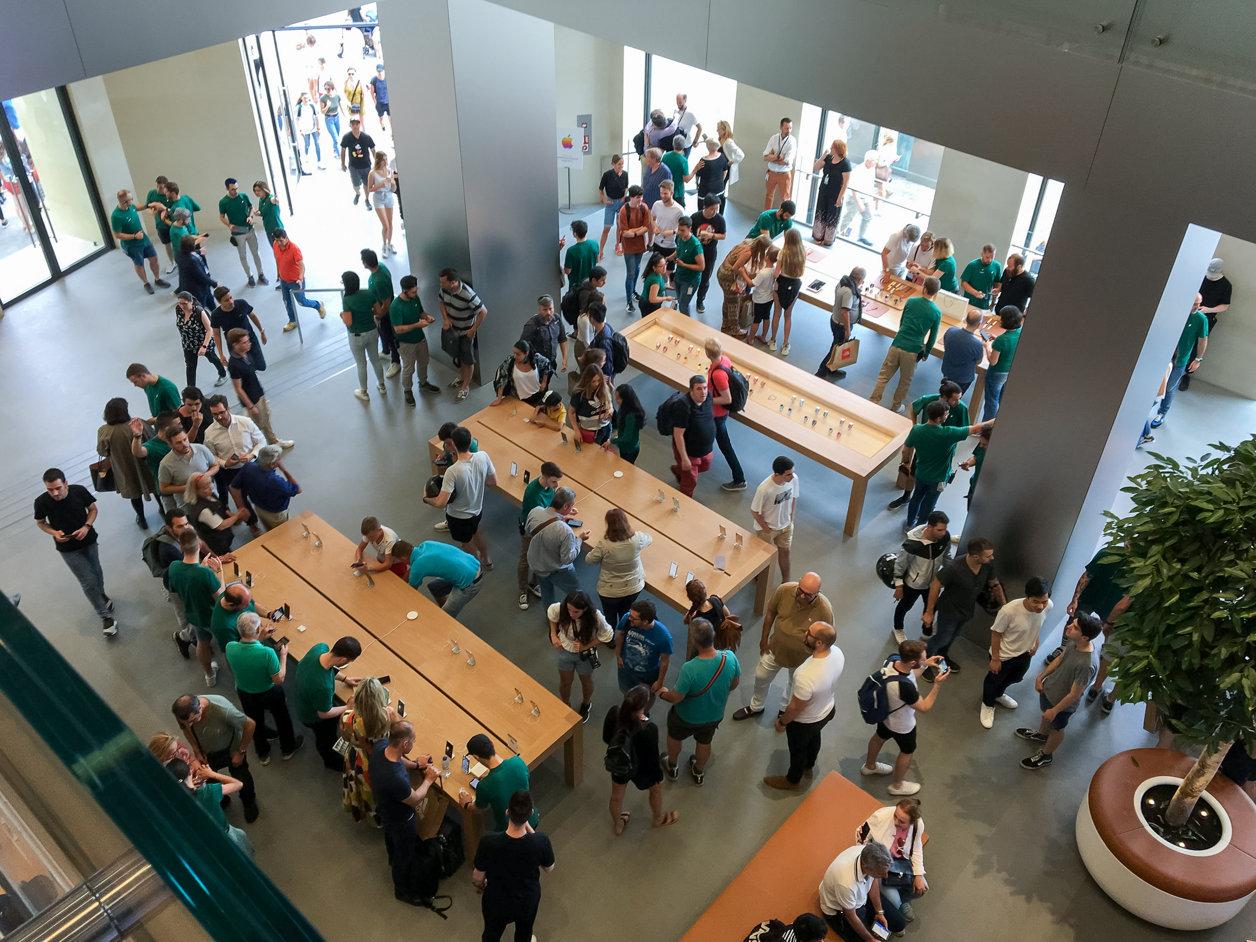 Gallery: Redesigned Apple Passeig de Gràcia opens in Barcelona - 9to5Mac