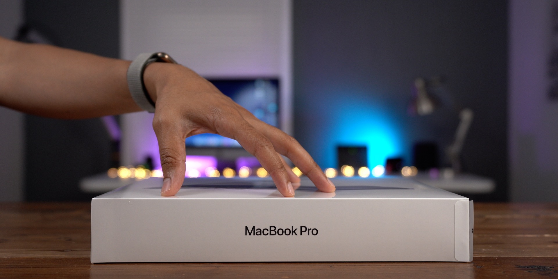 photo of 16-inch MacBook Pro rumored to launch in October with ~$3000 starting price image