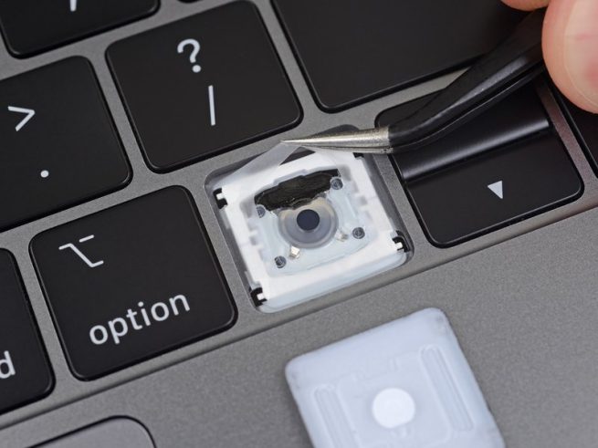 iFixit MacBook Pro teardown keyboard