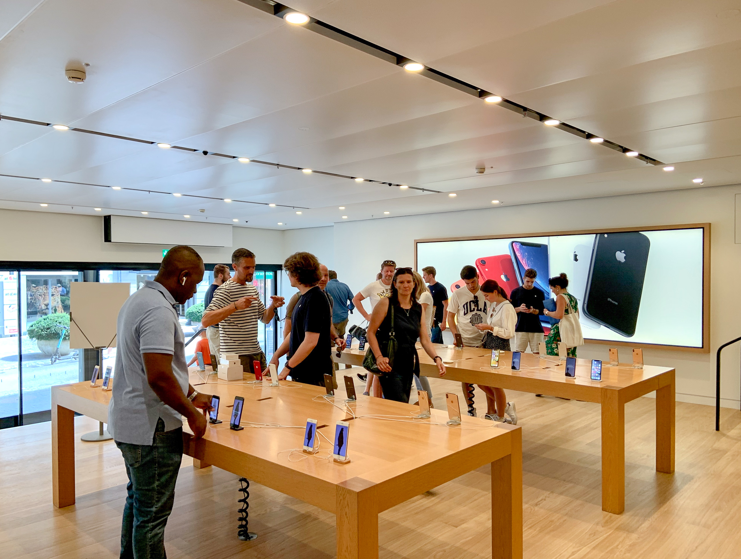 New Rennweg Apple Store replaces Bahnhofstrasse location 9to5Mac