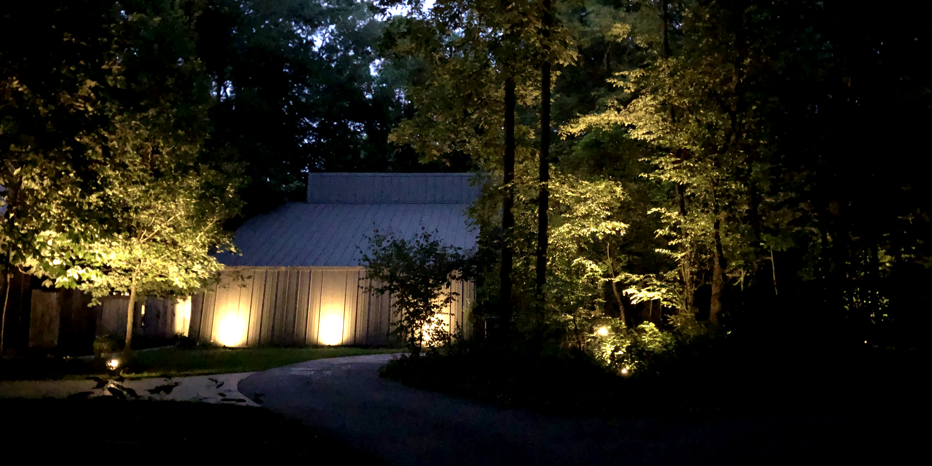 bibliotekar Vilje sjækel Philips Hue Outdoor Review: Best HomeKit Landscape Lighting - 9to5Mac