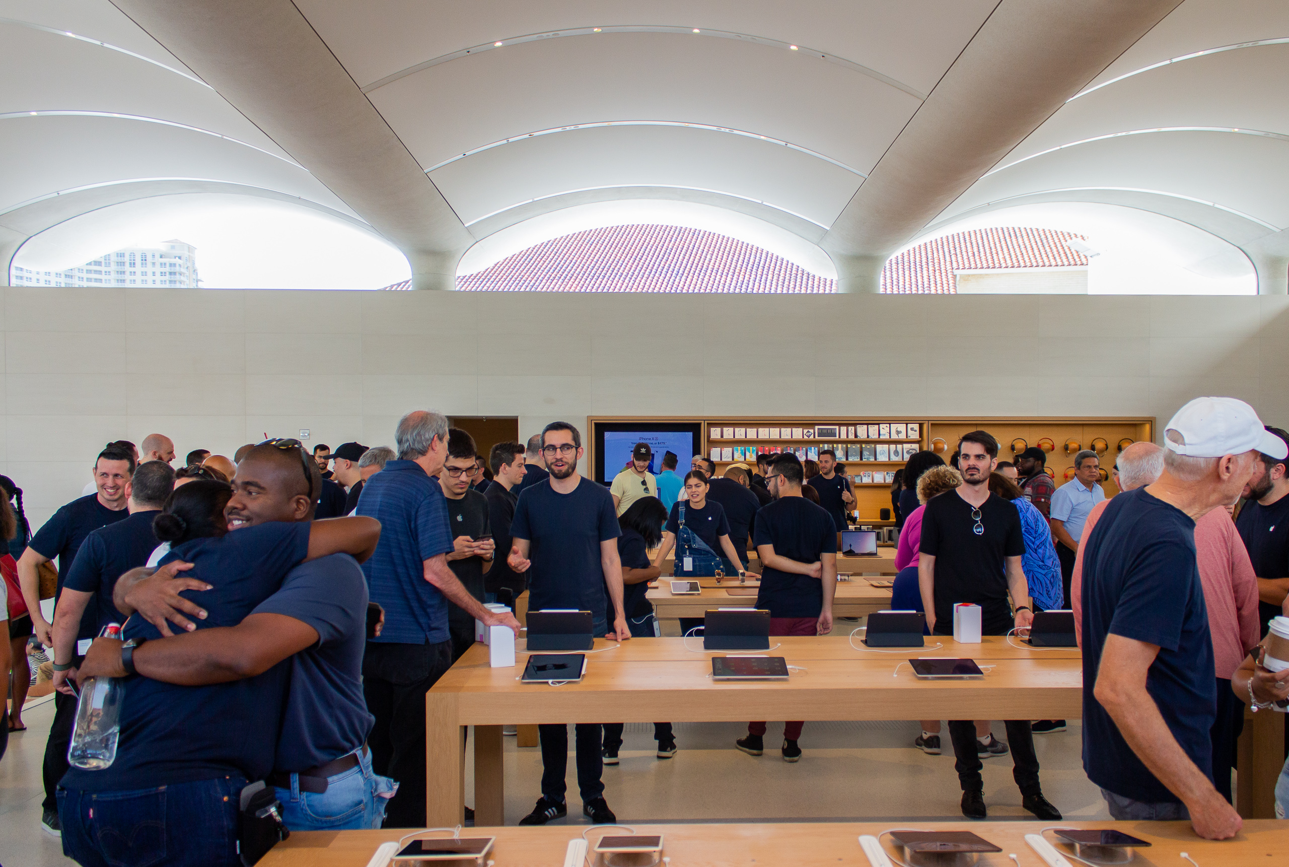 Aventura's new Apple Store: Grand opening photos and details - 9to5Mac