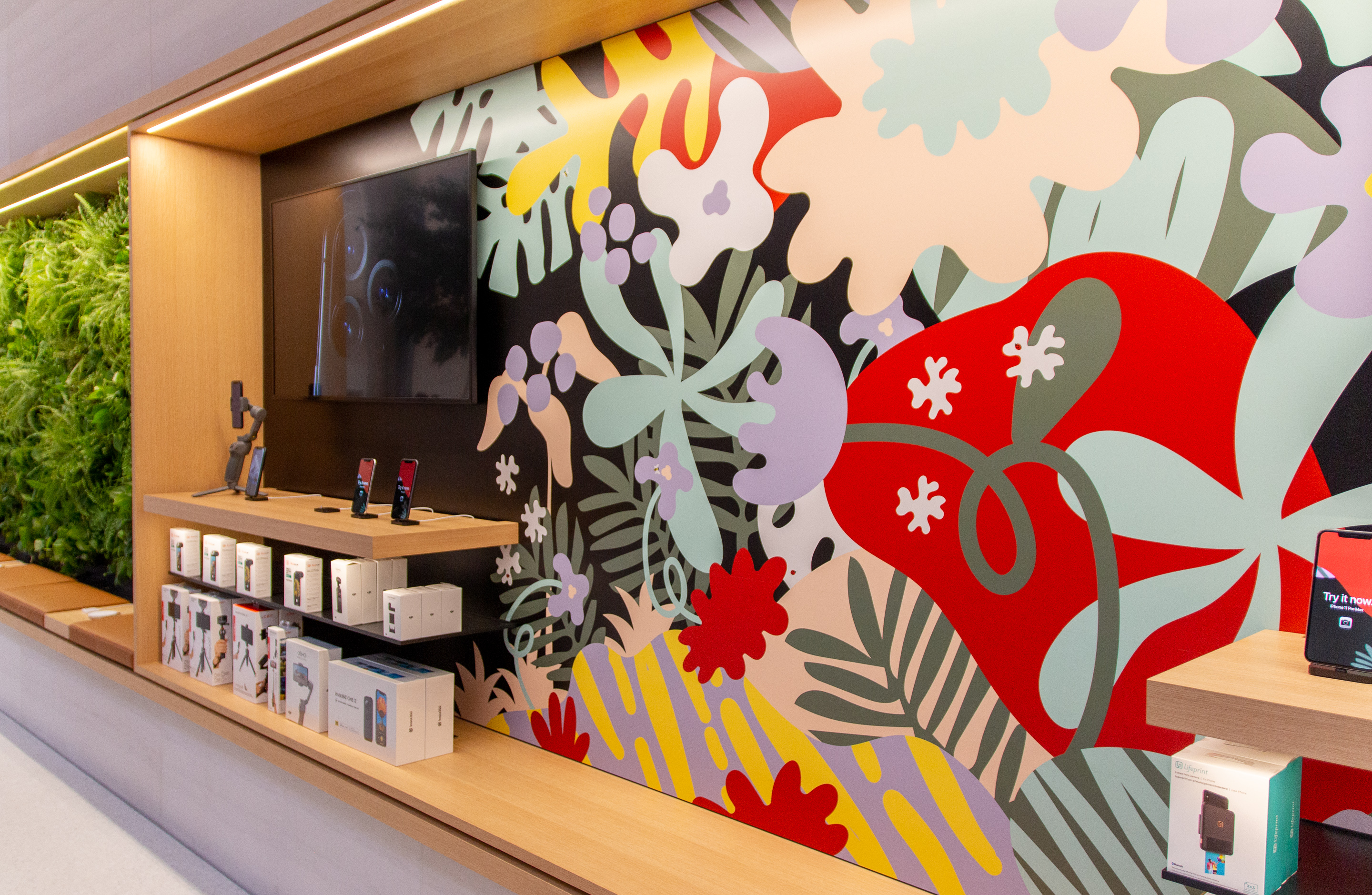 Everything new in Apple Stores for iPhone 11: Window displays, redesigned Avenues, more