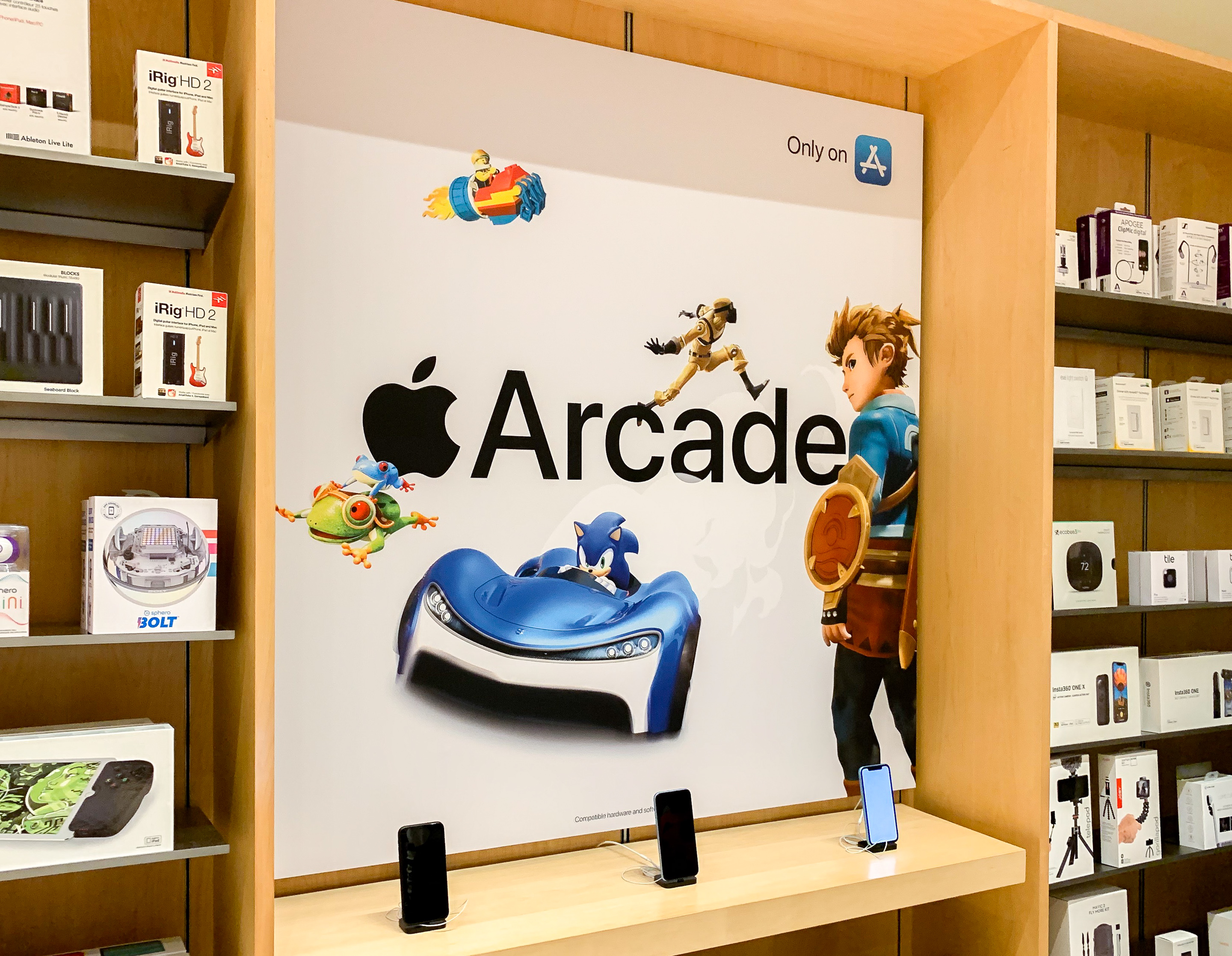 Everything new in Apple Stores for iPhone 11: Window displays, redesigned Avenues, more