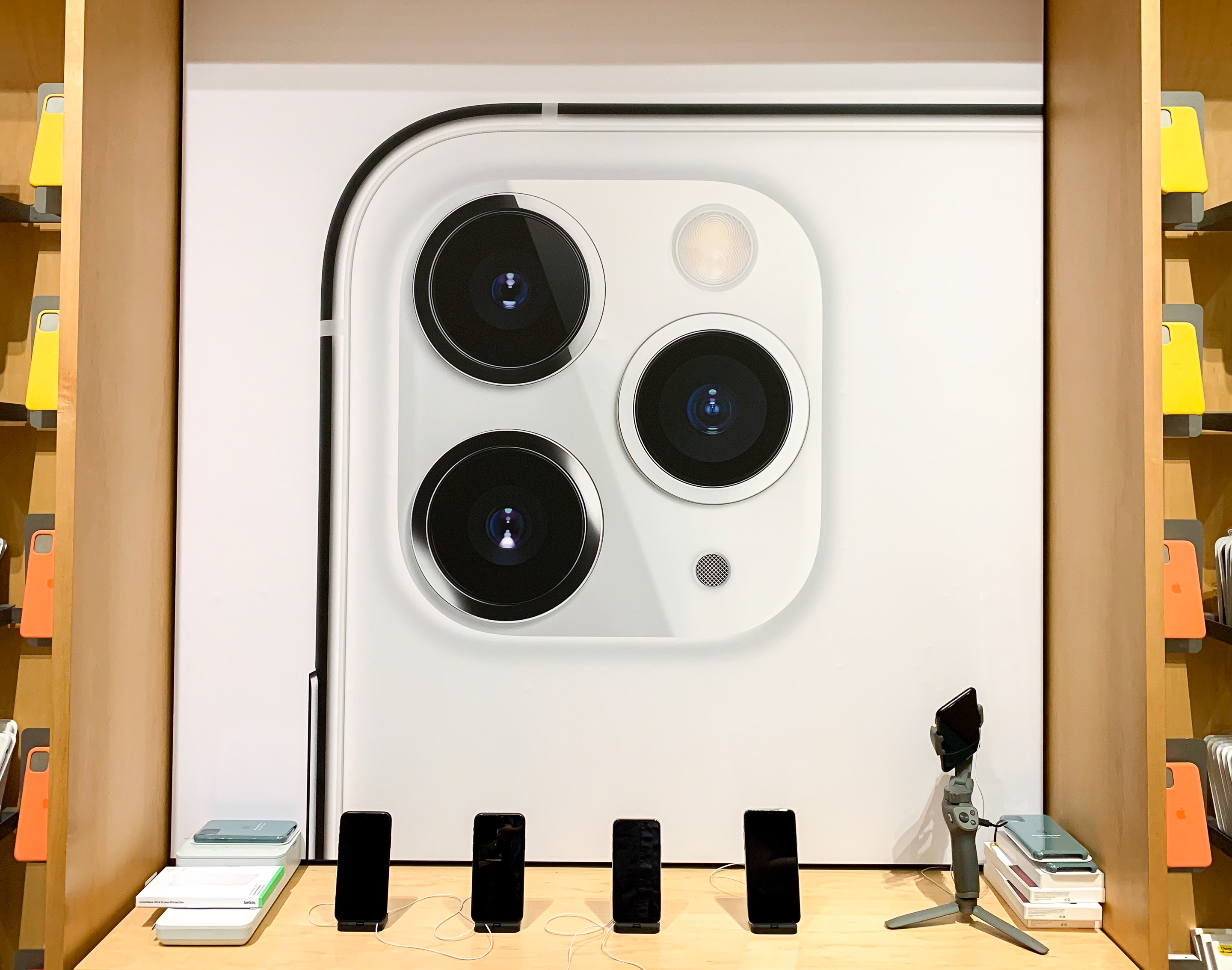 Everything new in Apple Stores for iPhone 11: Window displays, redesigned Avenues, more