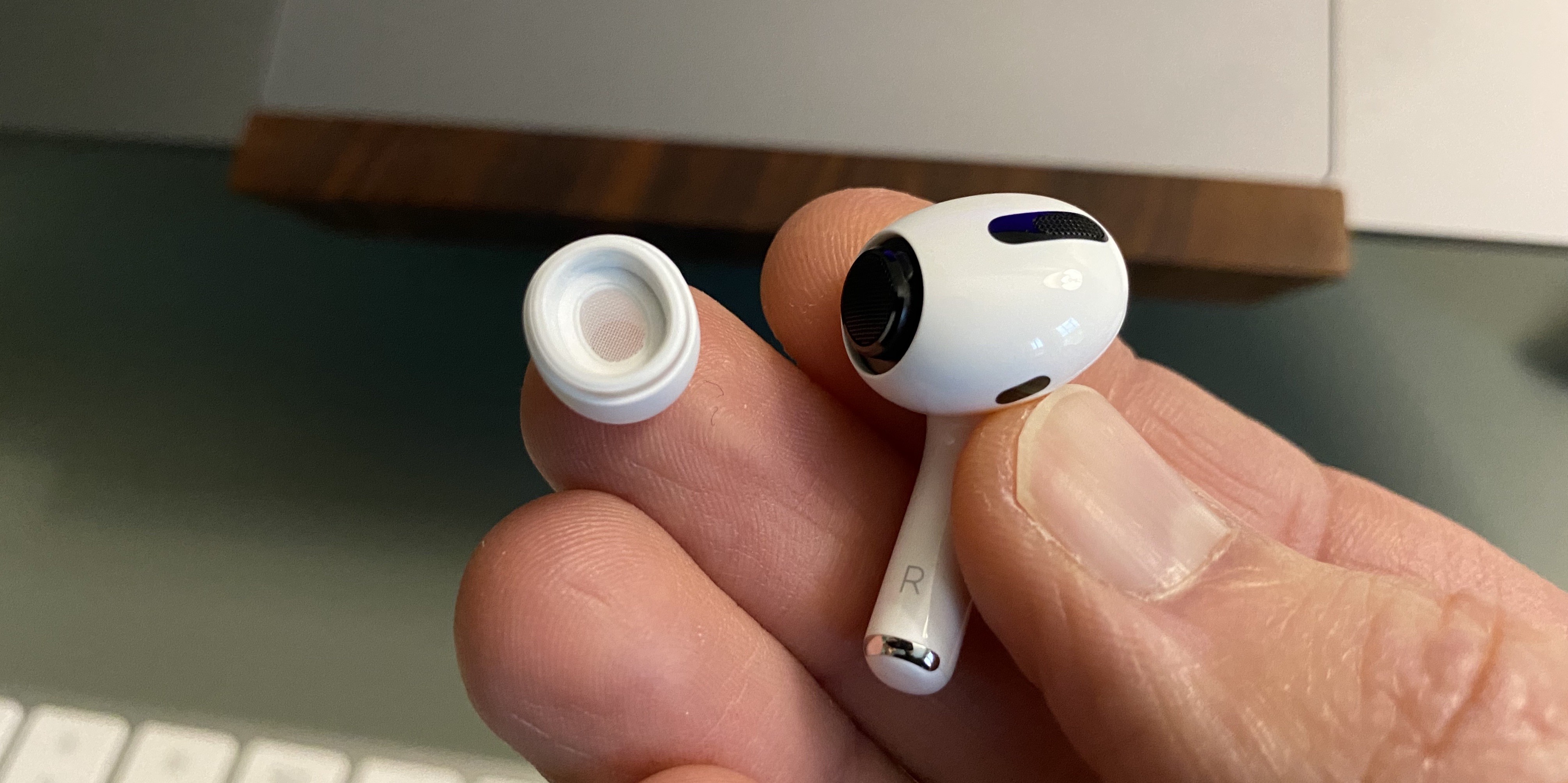 AirPods Pro: How to use Ear Tip Fit Test and change tips - 9to5Mac
